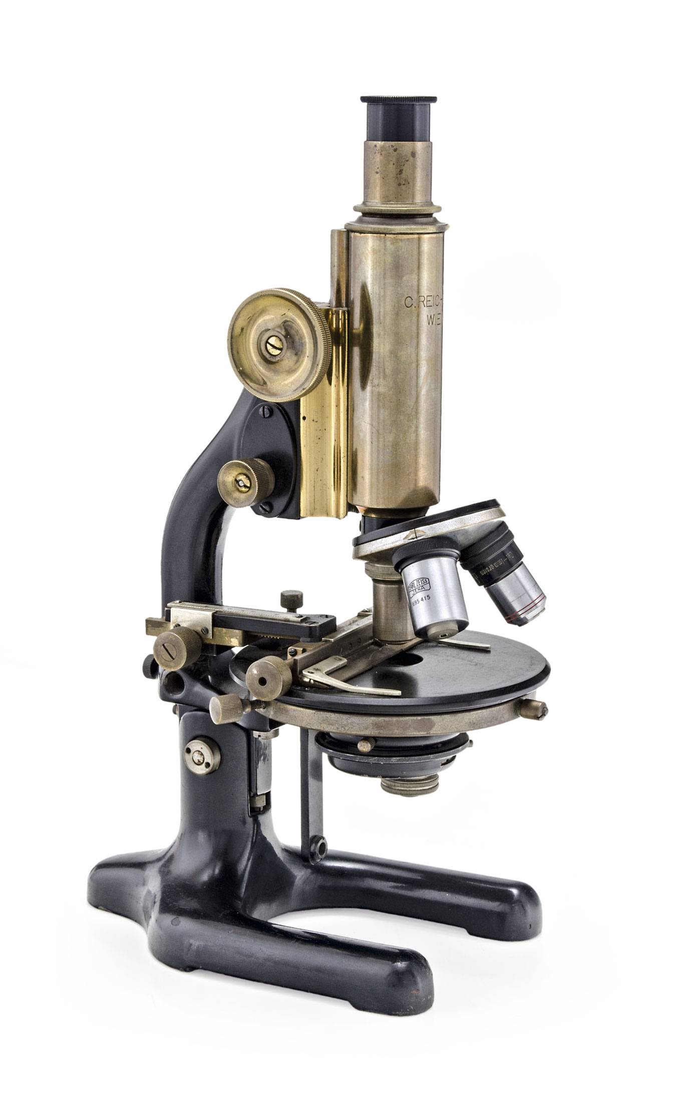 Microscope Vienna, around 1920, C. Reichert, iron, brass, 3 magnifying lenses, worn, incomplete,