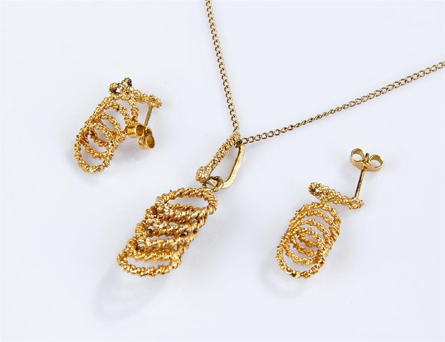 9 carat gold earrings and necklace set, with a pair of looped earrings and conforming necklace,