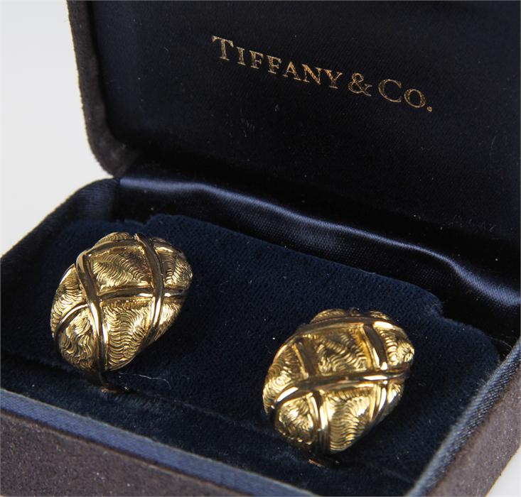 Pair of 18 carat gold earrings, Tiffany & Co, New - Image 3 of 3