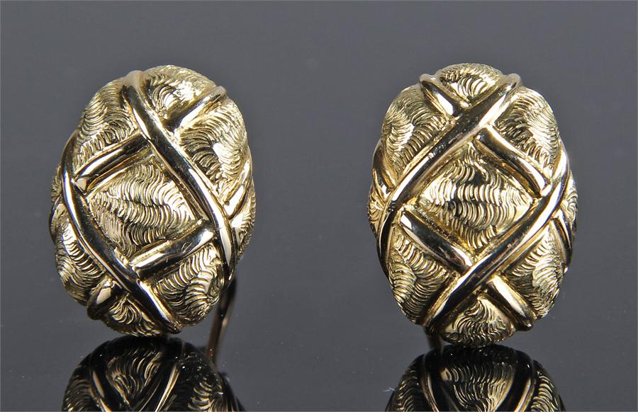 Pair of 18 carat gold earrings, Tiffany & Co, New - Image 2 of 3