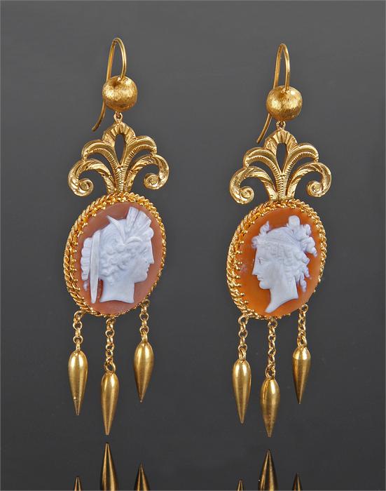Pair of yellow metal shell cameo earrings, with cl