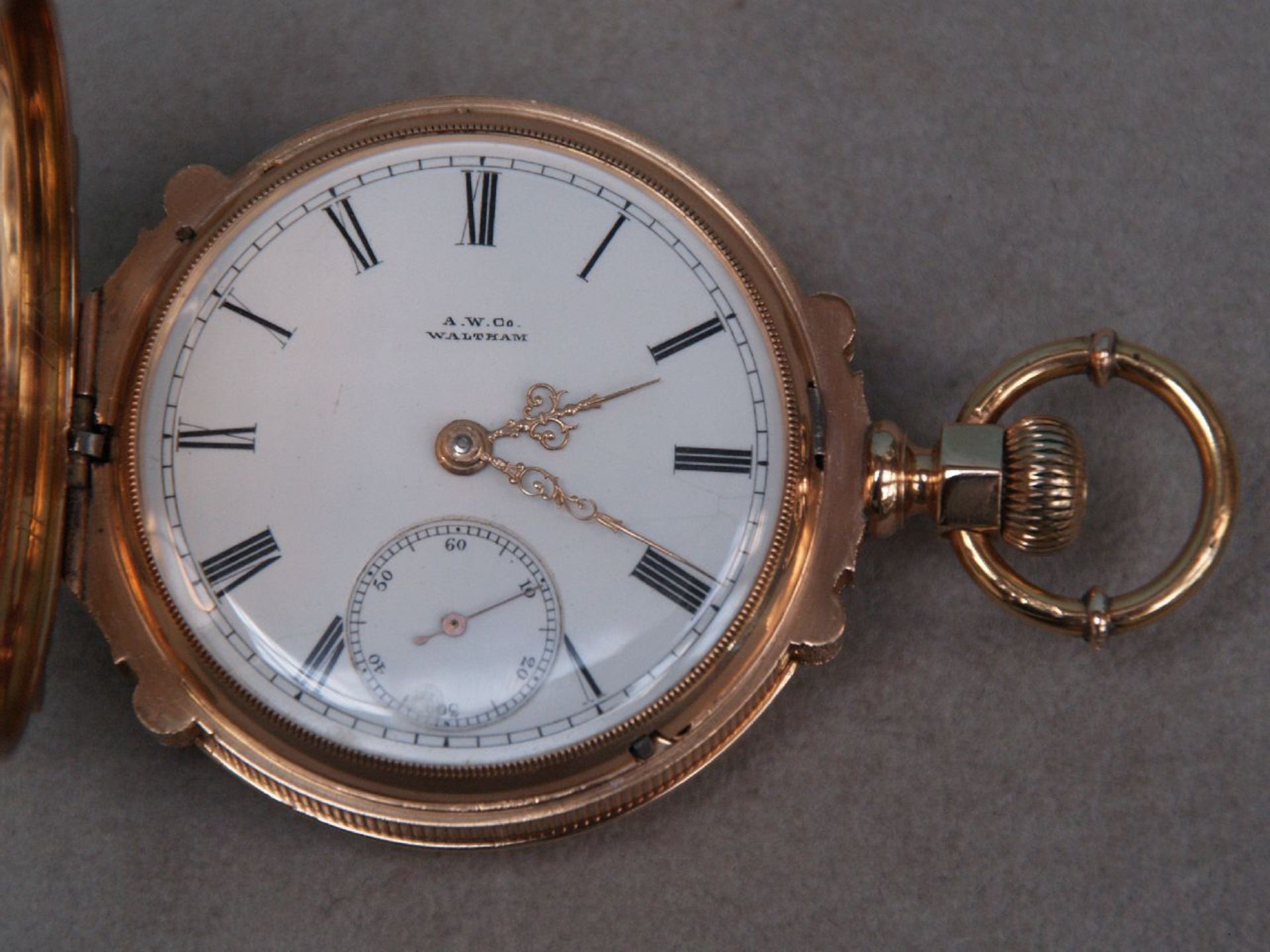 Herrentaschenuhr - A.W.Co.Waltham,schwere 4-Farben-Goldsavonette,18Kt.,3 Deckel,Emailzifferblatt mit