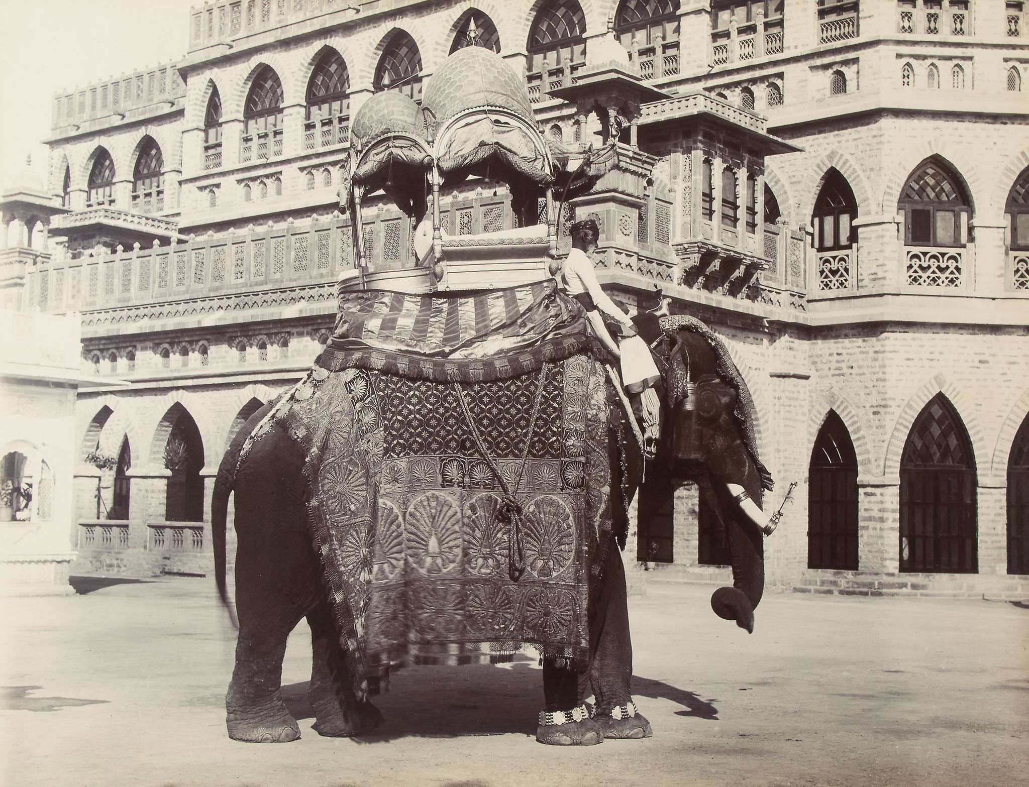 photographers. Visit of His Excellency the Viceroy to Jodhpure , 1902  photographers.     Visit of - Image 3 of 4