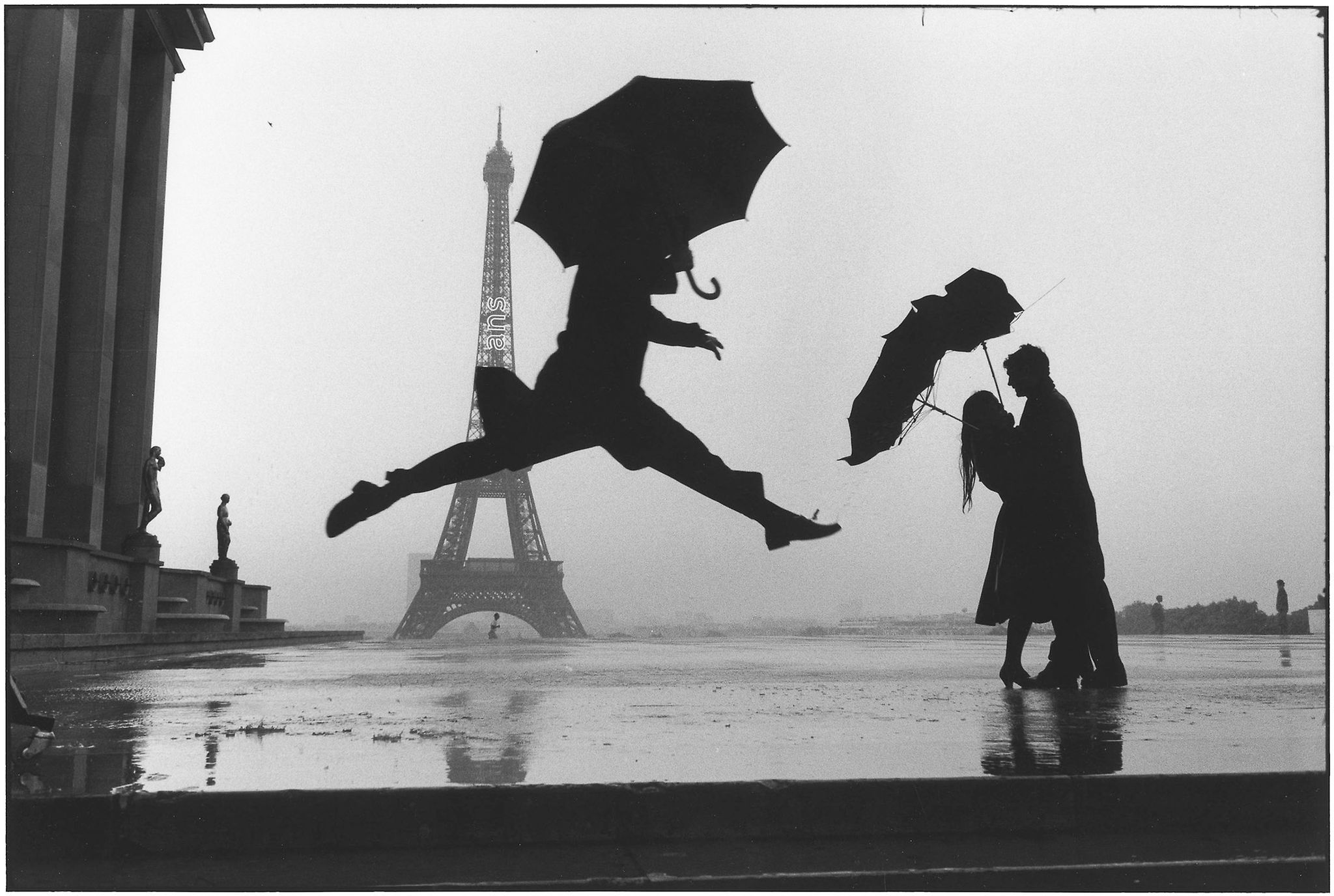 Elliott Erwitt (b.1928) - Paris, France, 1989 Gelatin silver print, printed later, signed in black