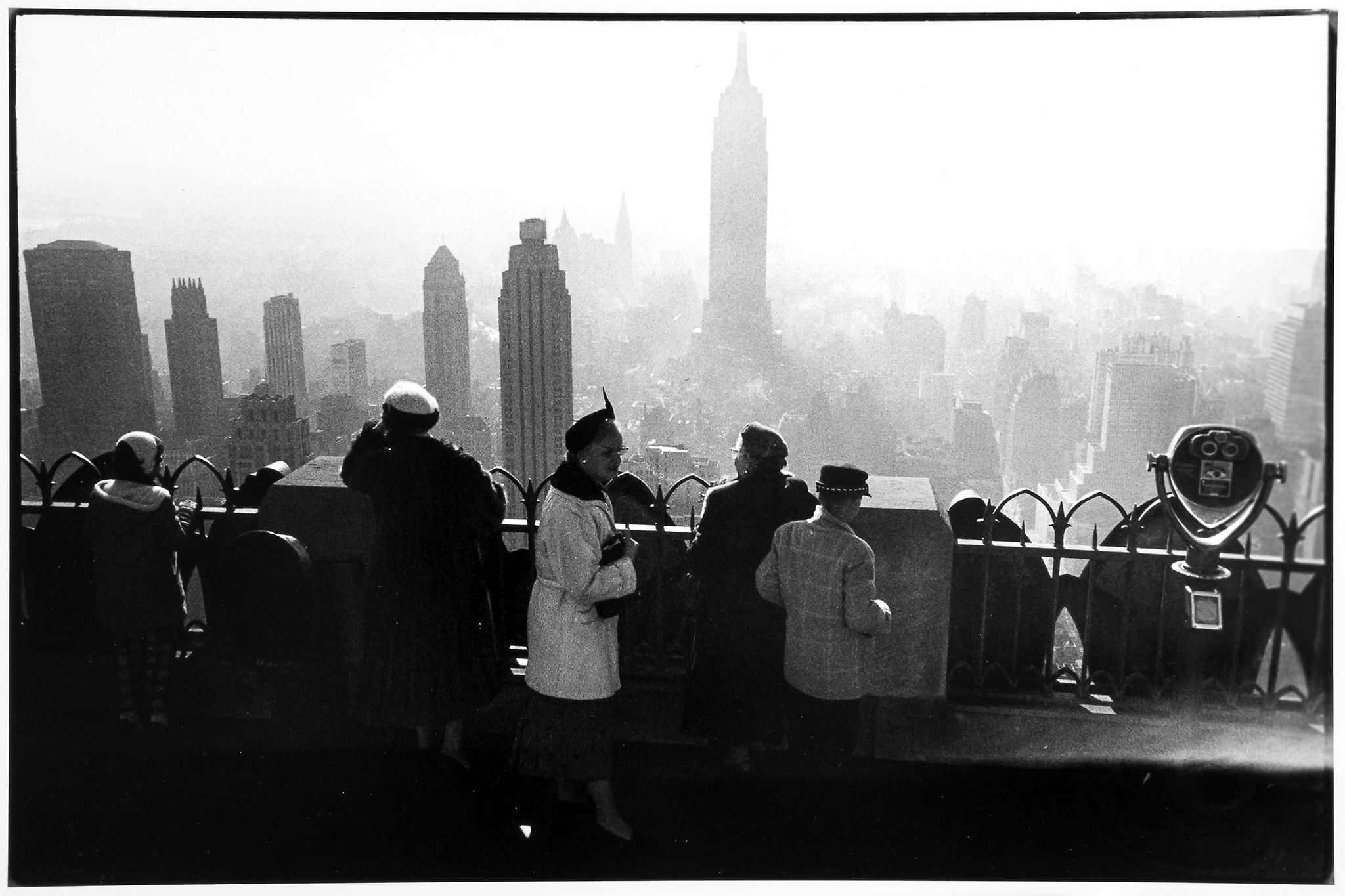 Inge Morath (1923-2002) - Observation Deck, Rockefeller Center, New York City, 1958 Gelatin silver