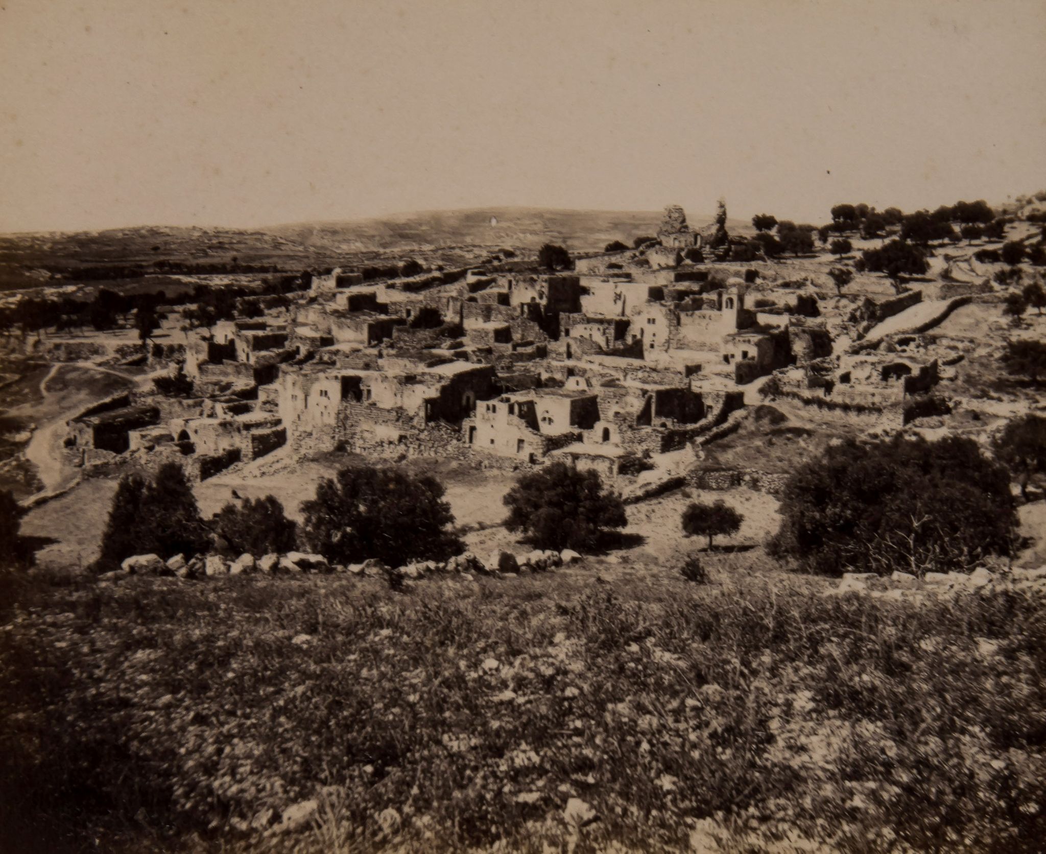 Felix Bonfils (1831-1885) - Souvenir D'Orient, Palestine, 1878 Album containing 30 albumen prints, - Image 5 of 5