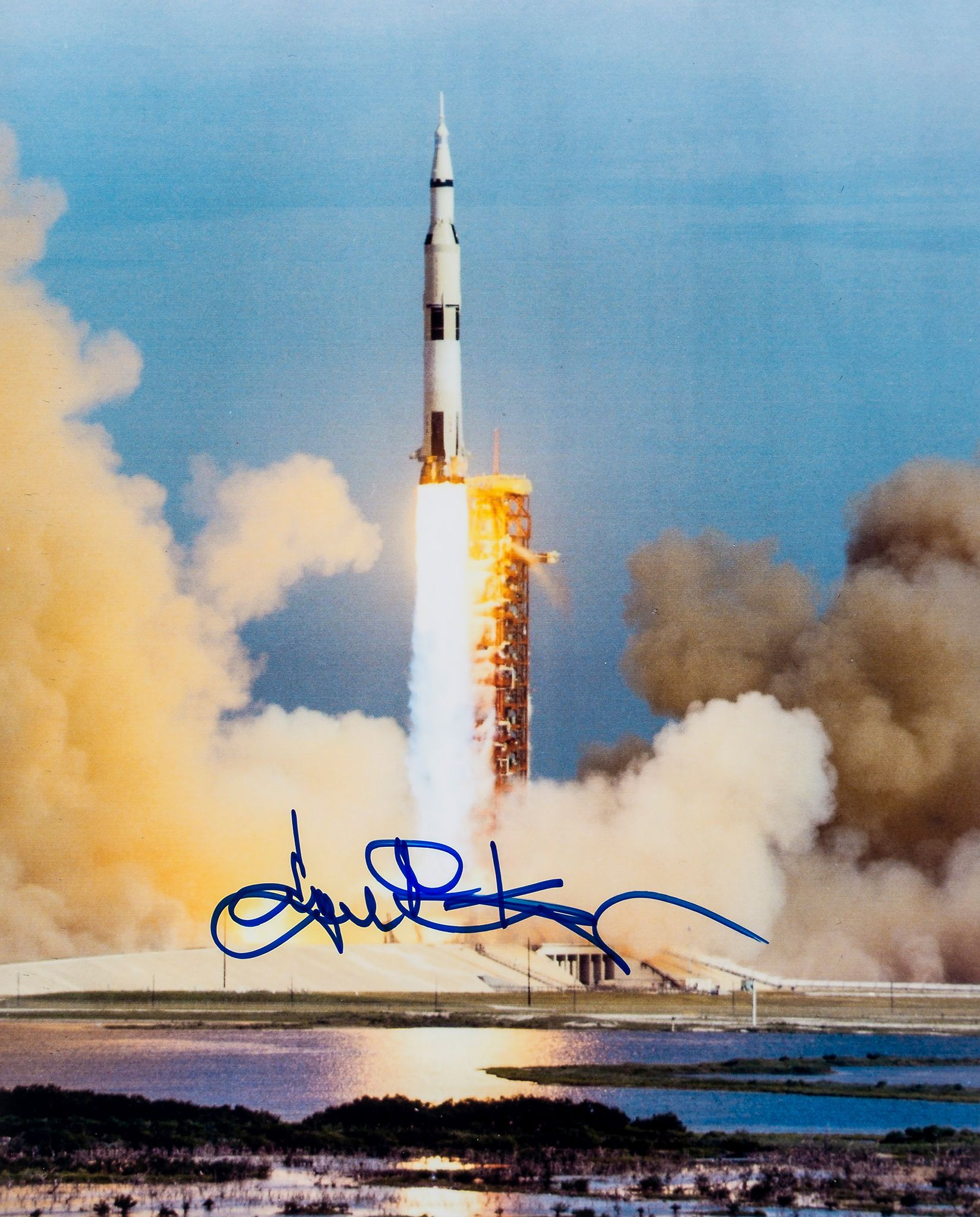 KRANTZ, GENE - Colour 10 x 8" photograph of a Saturn V rocket tacking off at the... Colour 10 x 8"