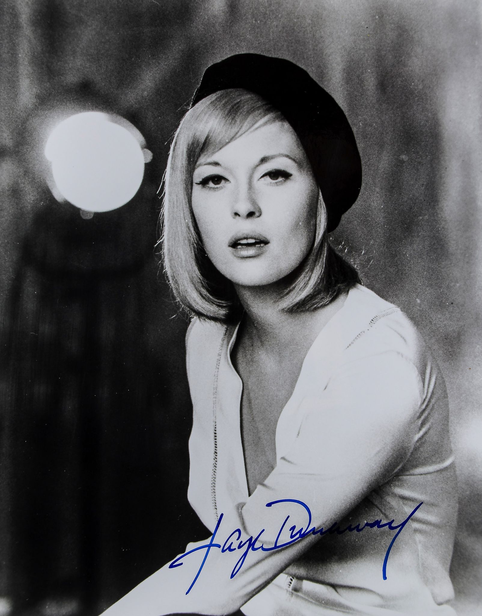 HOLLYWOOD ACTORS AND ACTRESSES - A collection of around 160 signed 10 x 8" photographs A - Image 2 of 7