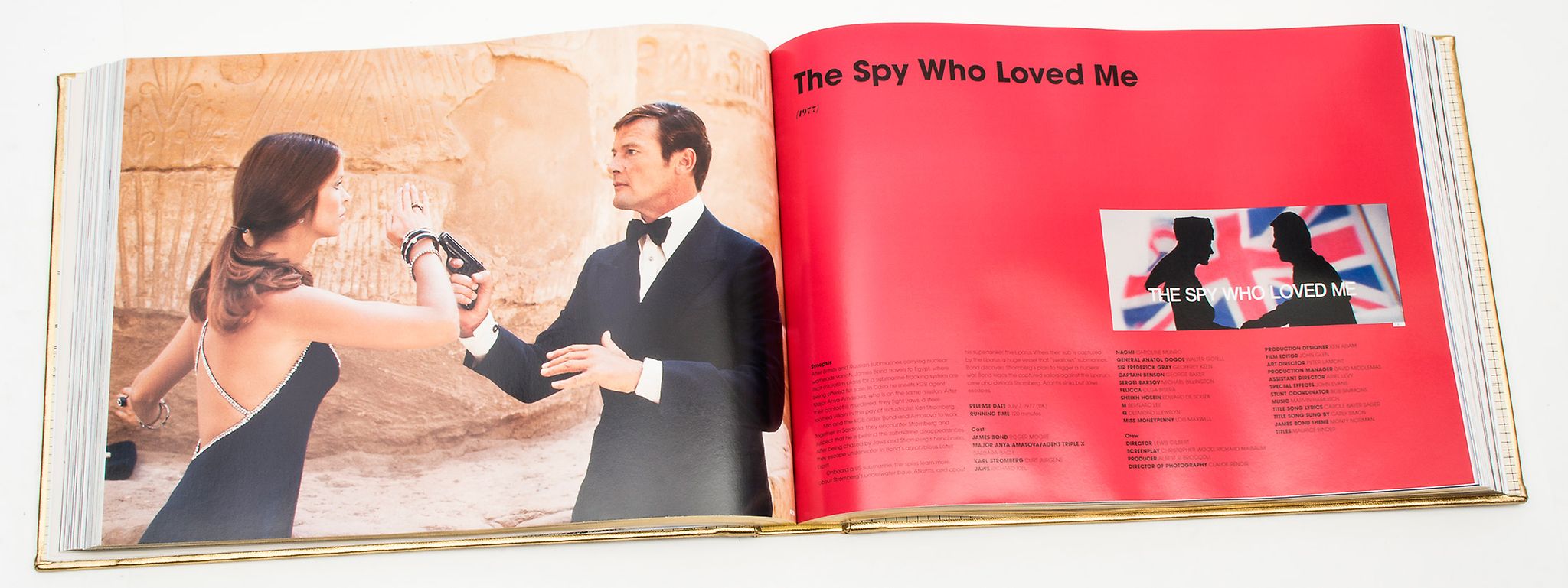 TASCHEN- THE JAMES BOND ARCHIVES - 'The James Bond Archives' edited by Paul Duncan, Golden - Image 6 of 6