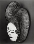 Walker Evans (1903-1975) - Untitled (Punu Mukudj Mask), 1935 Gelatin silver print, inscribed "XX