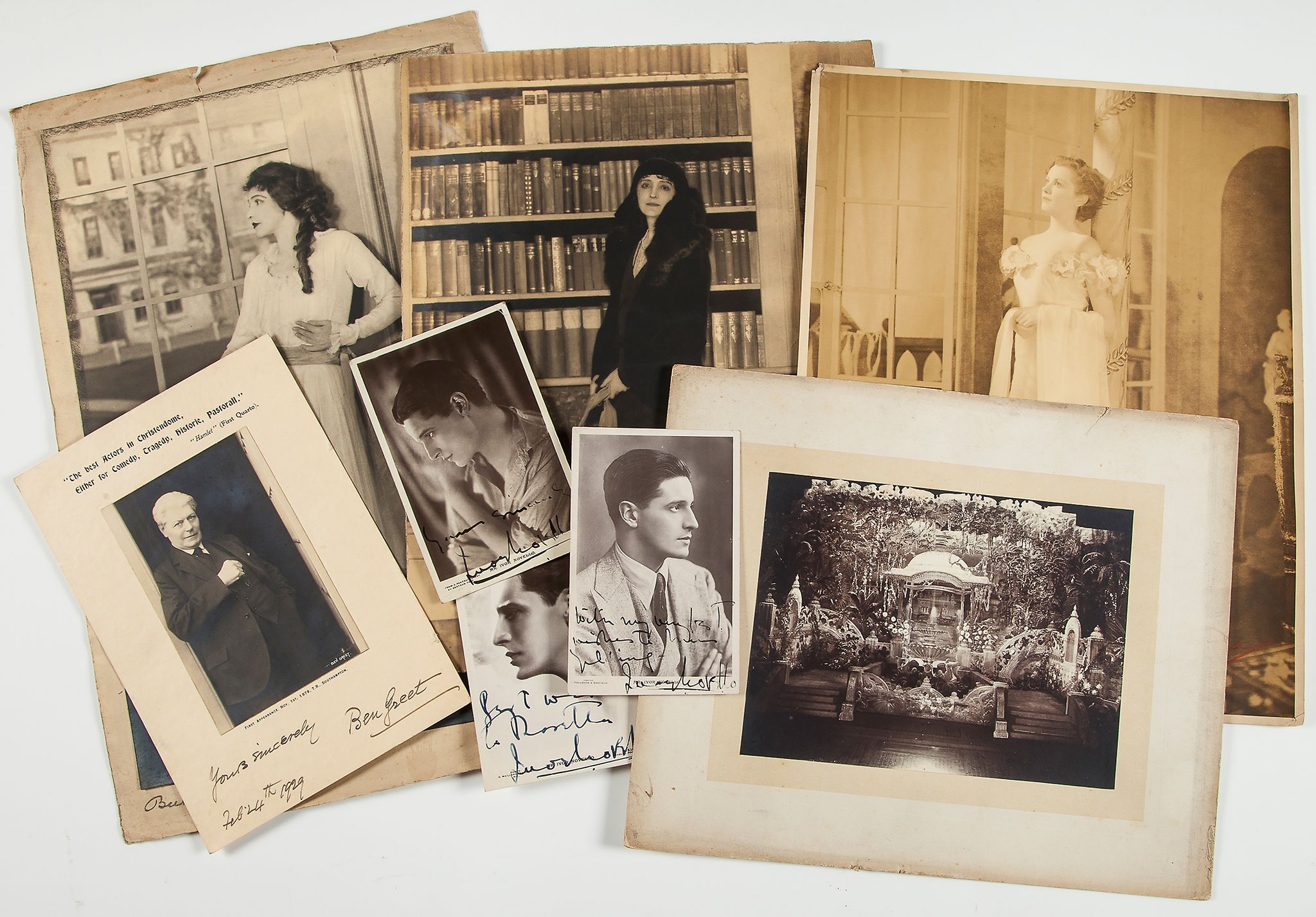 THEATRE COLLECTION - INCL. IVOR NOVELLO - Collection of theatrical photographs, programmes and - Image 3 of 3