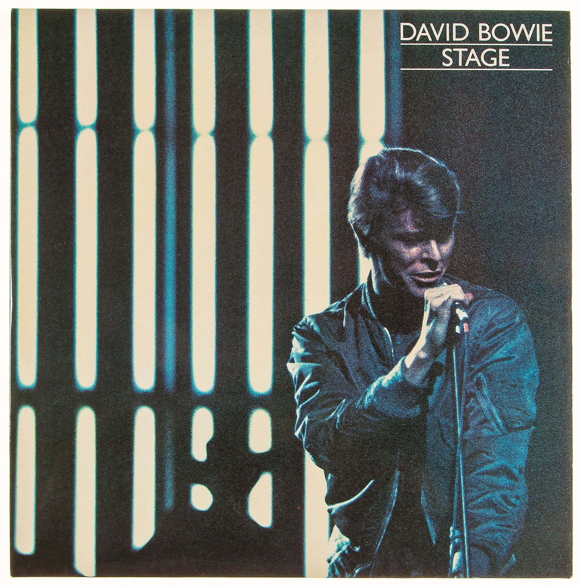 BOWIE, DAVID - 12" vinyl copy of 'Stage', signed on the inner side of gatefold... 12" vinyl copy - Image 2 of 2