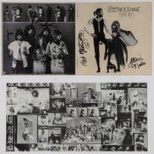 FLEETWOOD MAC - Sleeve of the 12" vinyl album 'Rumours' signed by Mick Fleetwood... Sleeve of the