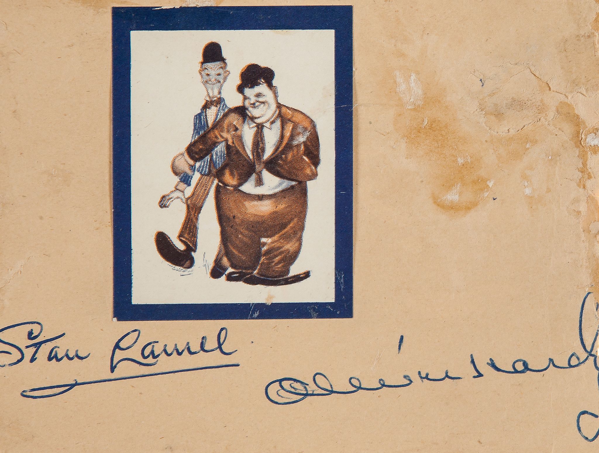 AUTOGRAPH ALBUM - INCL. LAUREL AND HARDY - Autograph album containing the signatures of various