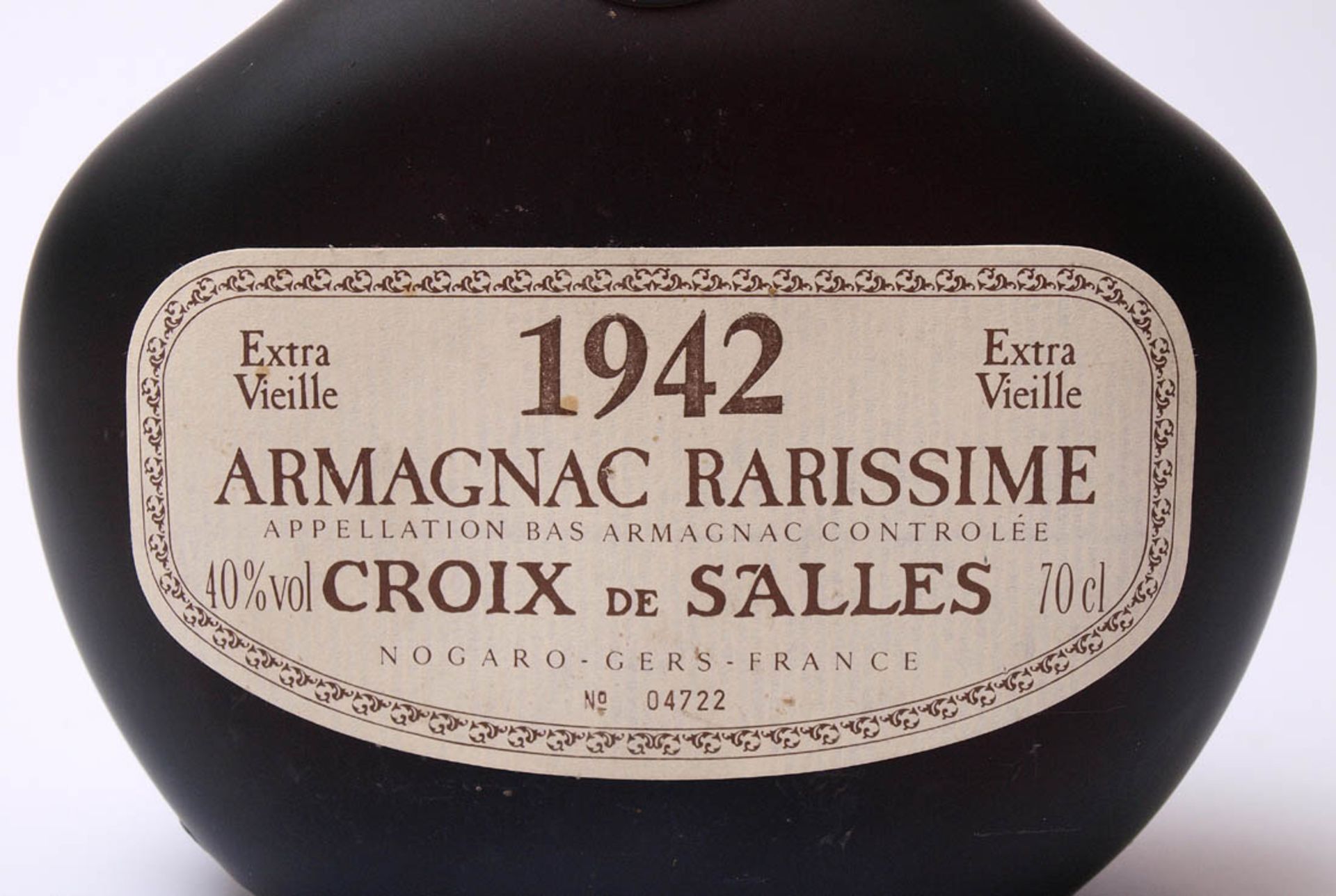 Armagnac "Croix de Salles", 1942Numerierte Flasche 04722, 0,7l. Mit Zertifikat. Füllstand über der - Bild 3 aus 7
