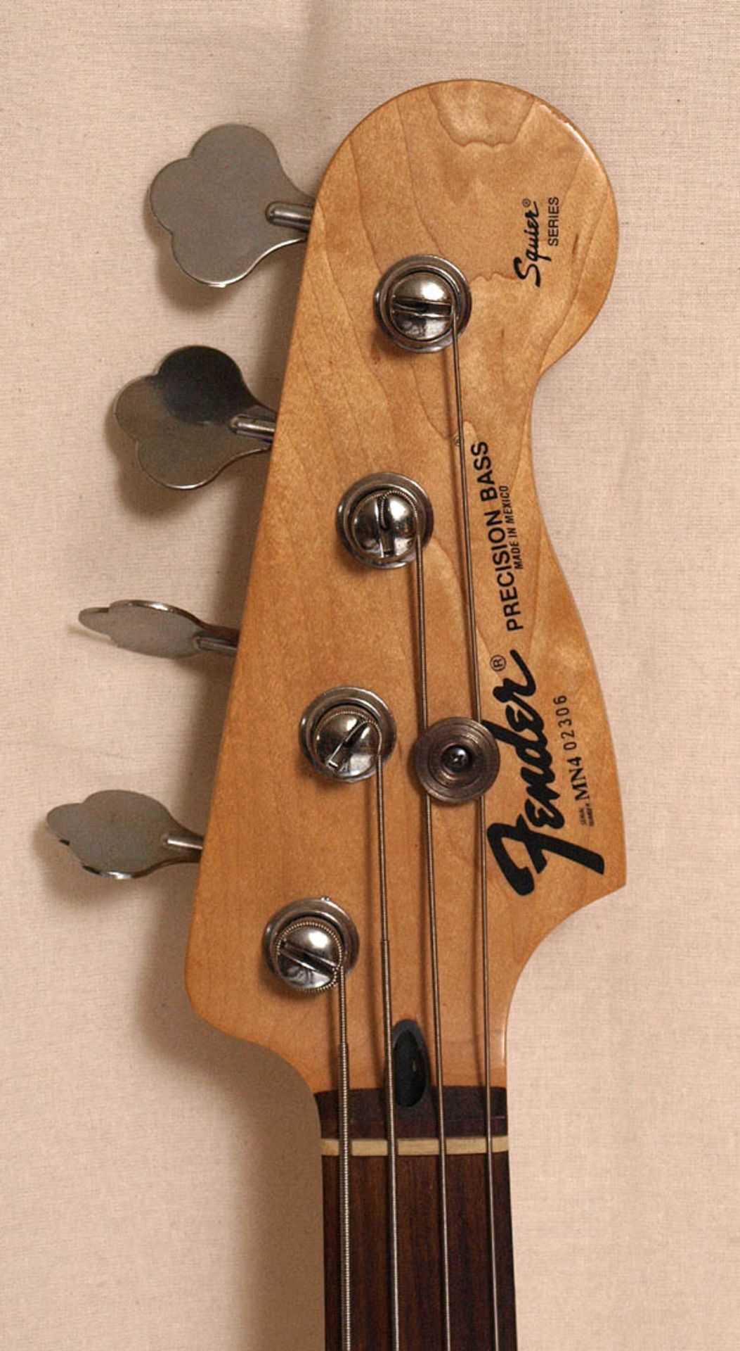 E-Bass, Fender SquireAufrufpreis: 100 EUR - Bild 4 aus 5