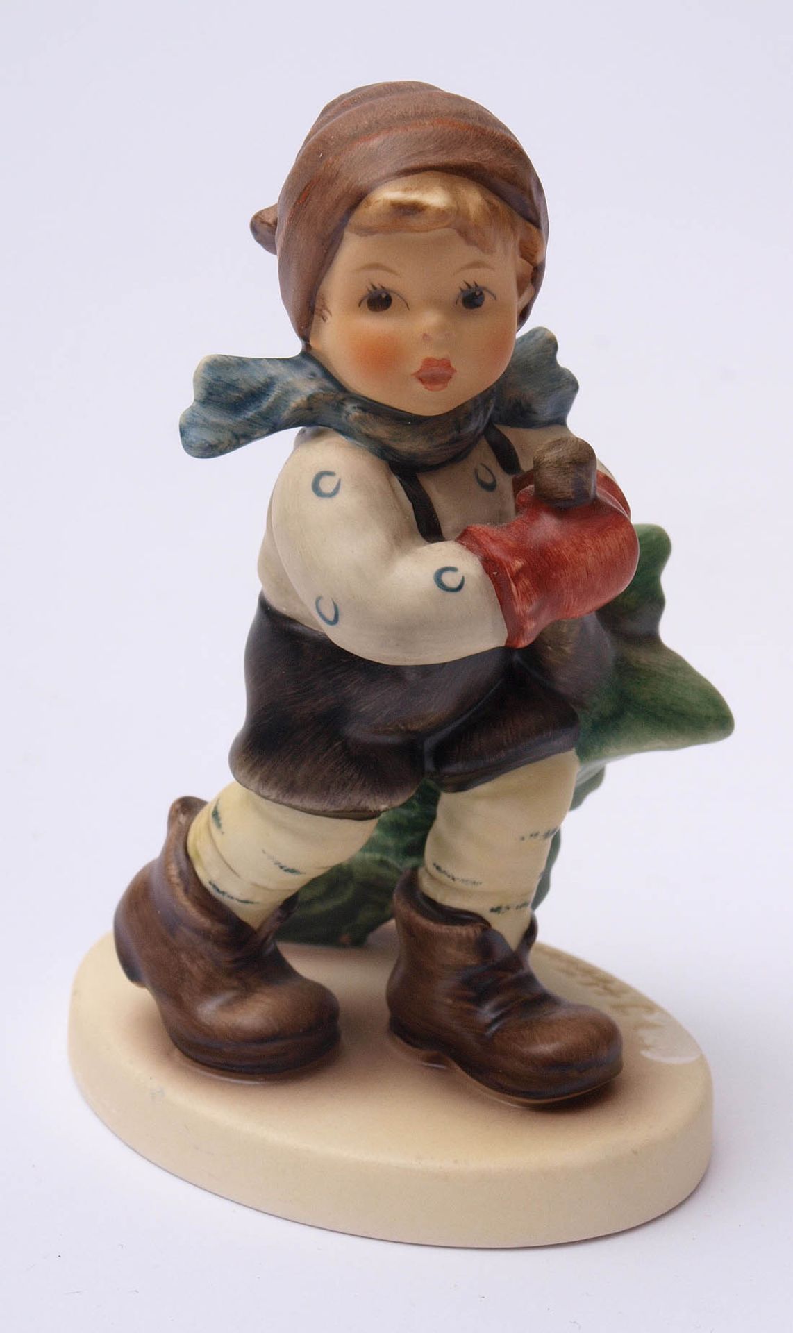 Hummel-Figur, Goebel"Drauß vom Walde...", Modellnr.2241 aus dem Jahr 2005. H.9cm. Im