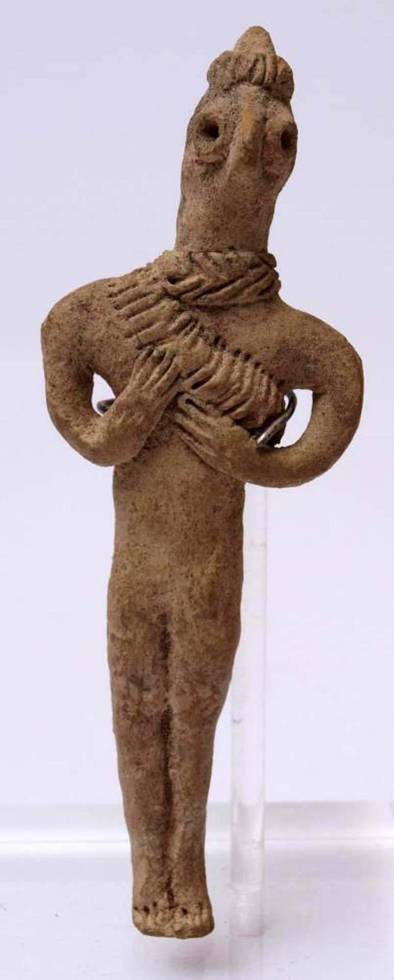 Syro-hethitisches Idol mit Hund, wohl frühes 2. Jahrtausend v.Chr.Weißer Ton. H.12,5cm bzw. 7x4,6cm. - Bild 8 aus 12