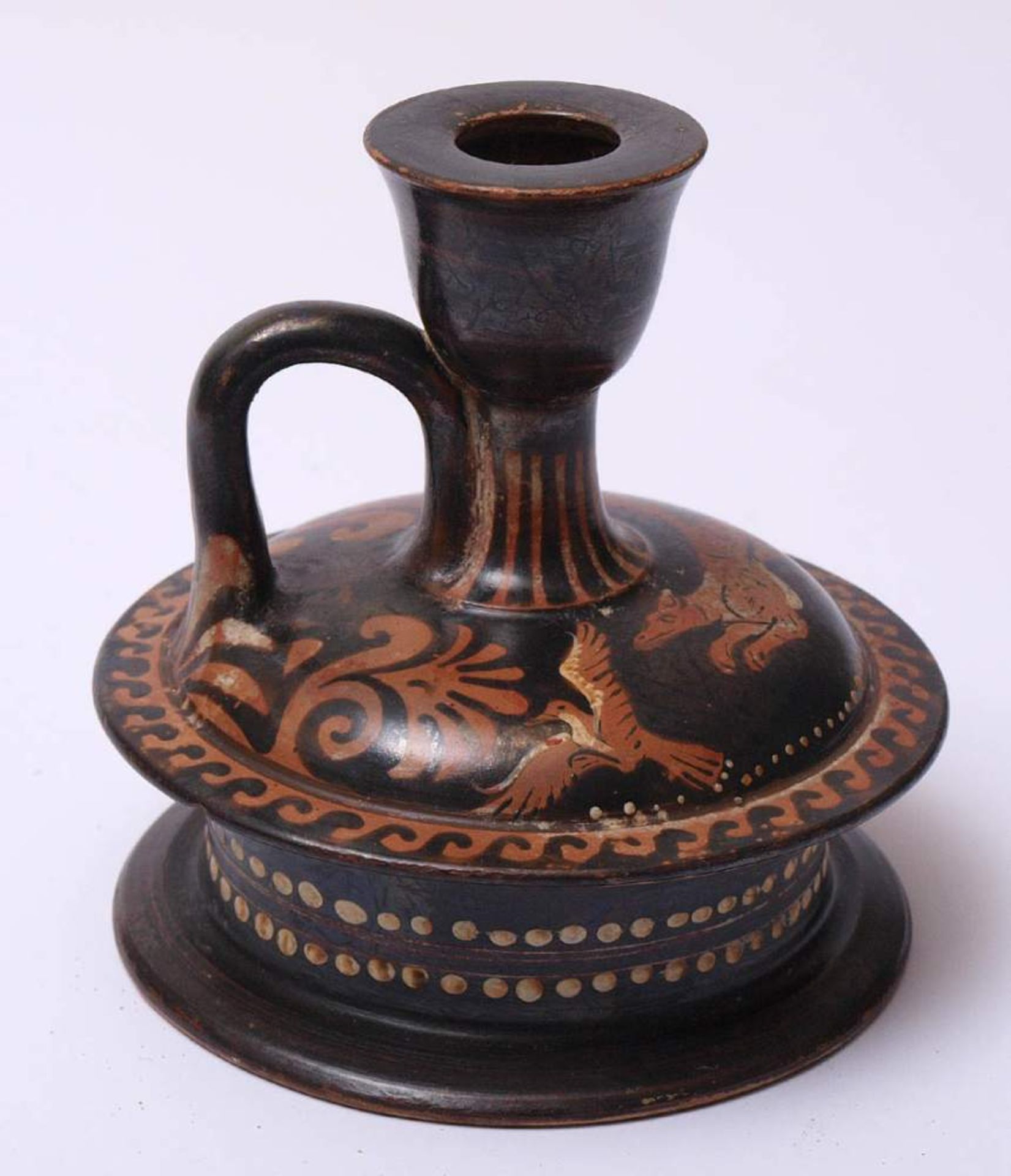 Apulische Epichysis, wohl 4.Jhdt. v.Chr.Schwarzgrundige Vase im Gnathia-Stil. Auf gewölbter