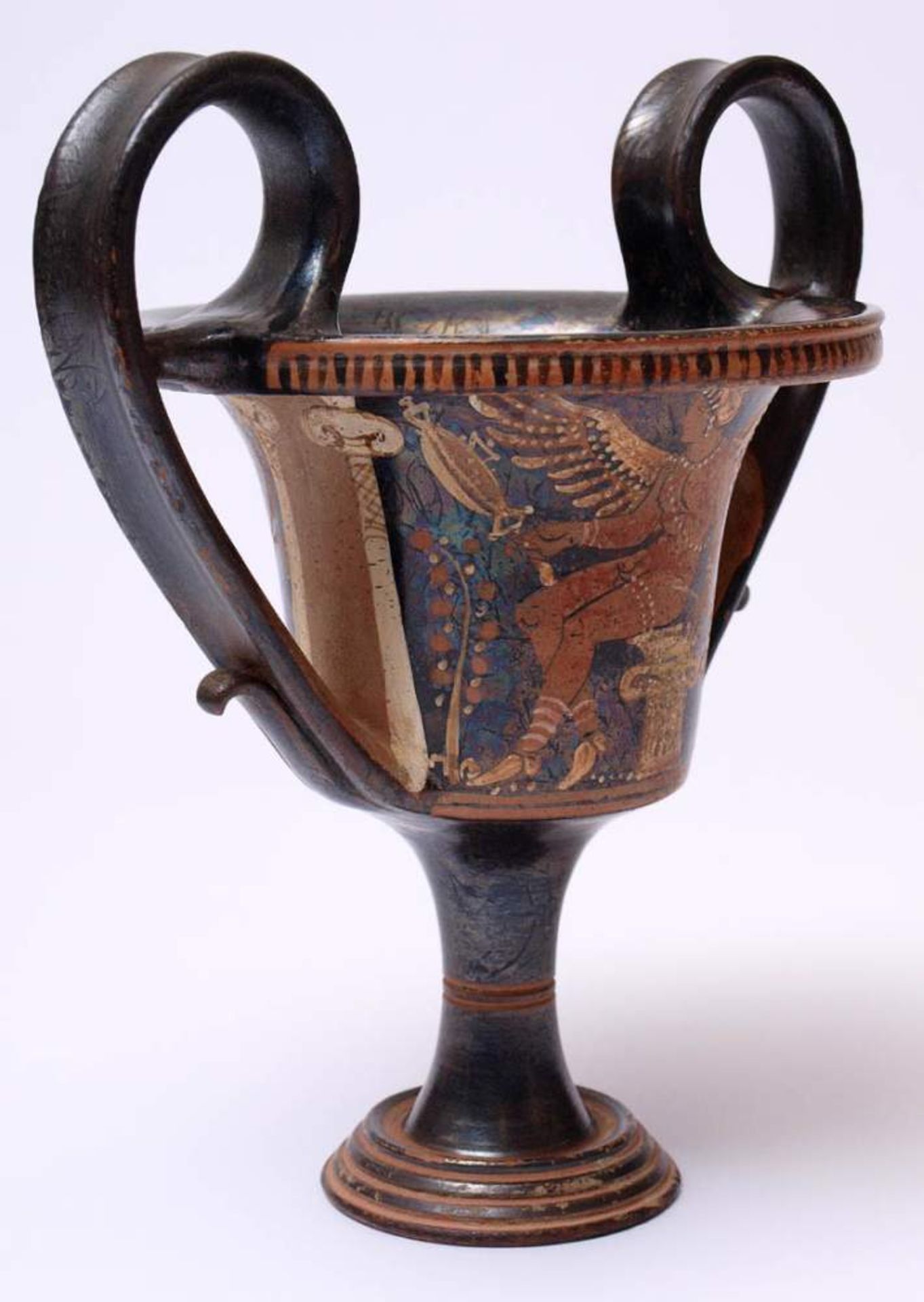 Apulischer Kantharos, wohl 4.Jhdt. v.Chr.Zweihenkeliges, schwarzgrundiges Weingefäß, Vorder- und - Bild 6 aus 17