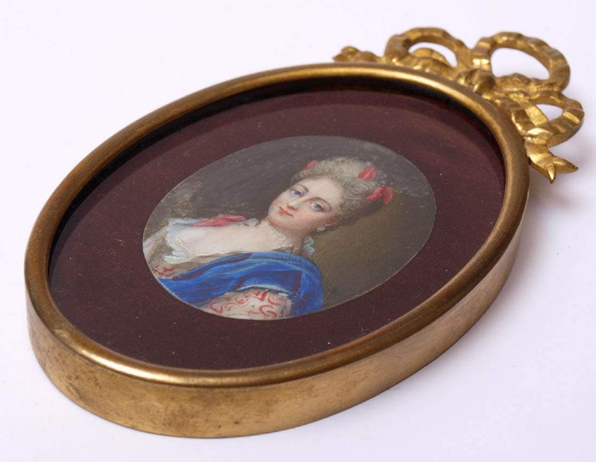 Miniaturportrait, 18./19.Jhdt.Sybilla Augusta von Baden im vornehmen Hofkleid mit blauem Umhang, den - Bild 2 aus 2