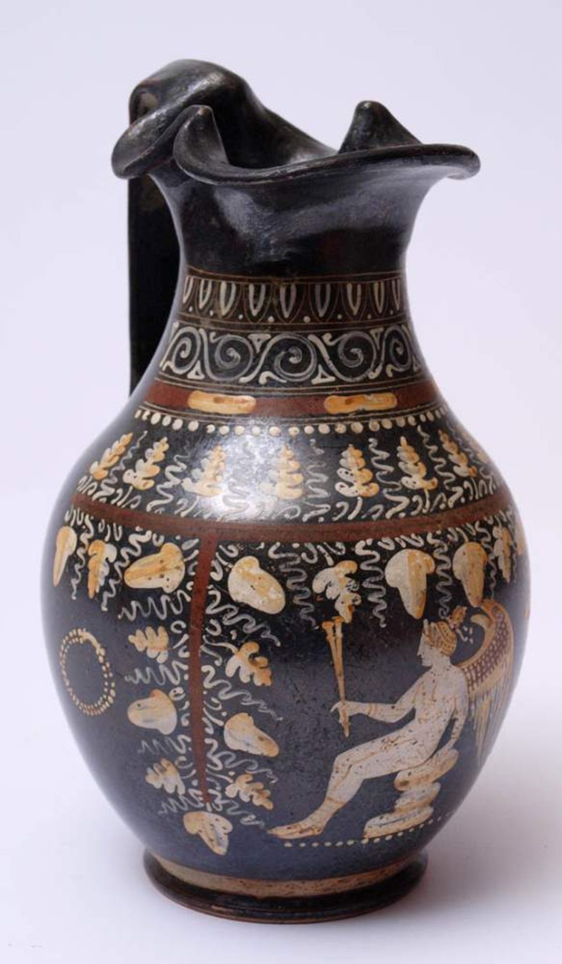 Apulische Oinochoe, wohl 4.Jhdt. v.Chr.Schwarzgrundige Weinkanne mit metallischem Schimmer im - Bild 5 aus 19