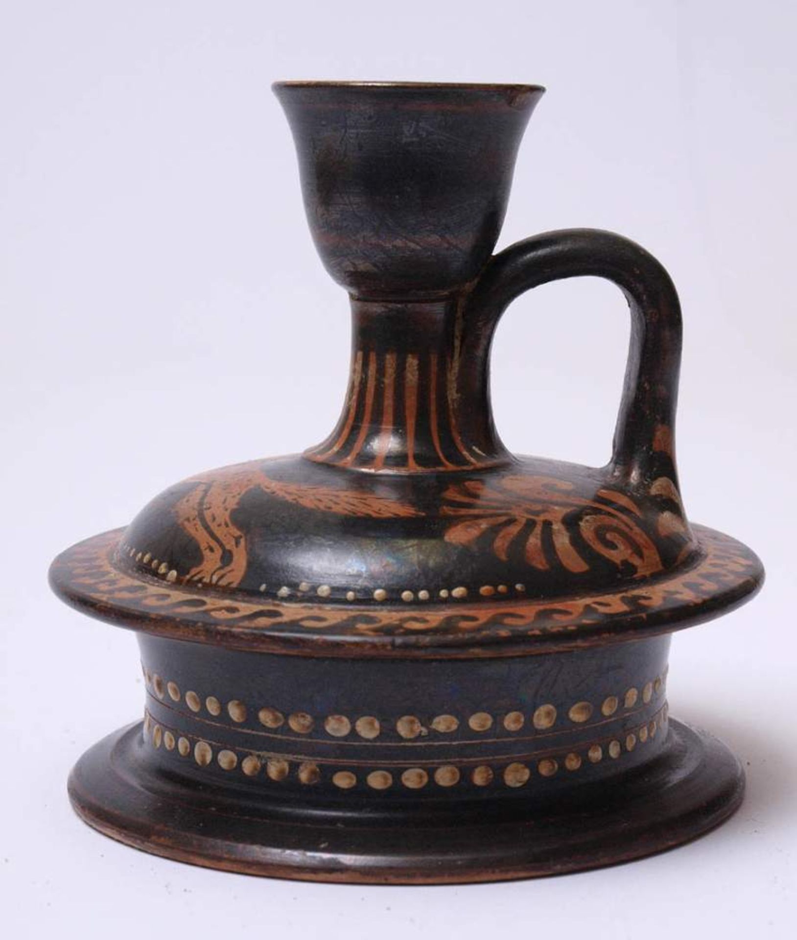 Apulische Epichysis, wohl 4.Jhdt. v.Chr.Schwarzgrundige Vase im Gnathia-Stil. Auf gewölbter - Bild 5 aus 10