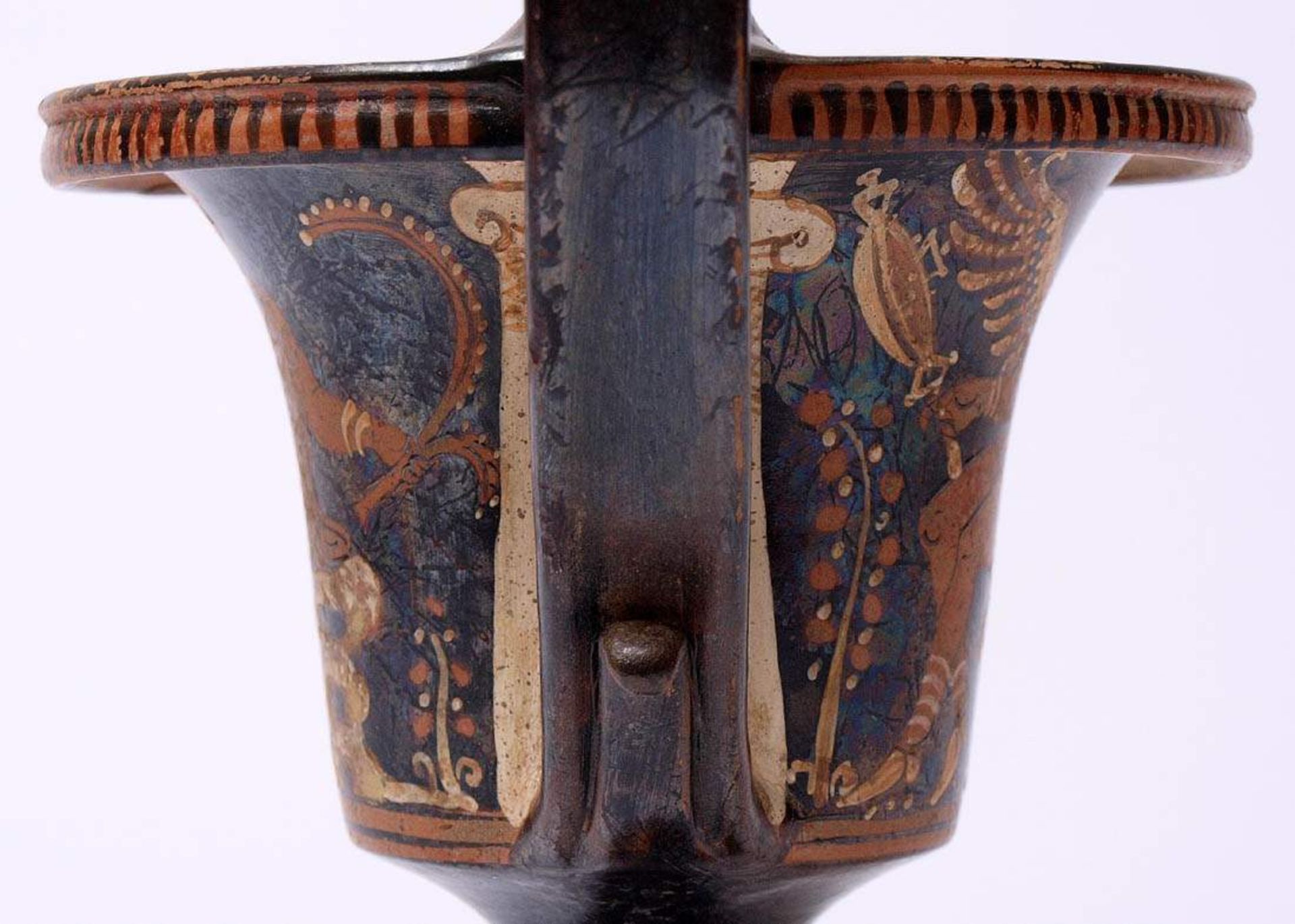 Apulischer Kantharos, wohl 4.Jhdt. v.Chr.Zweihenkeliges, schwarzgrundiges Weingefäß, Vorder- und - Bild 9 aus 17