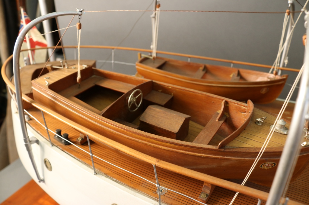 Vosper Yacht Builder's Model of Motor Yacht Ceto Original dockyard builder's model of "Motor - Image 4 of 5