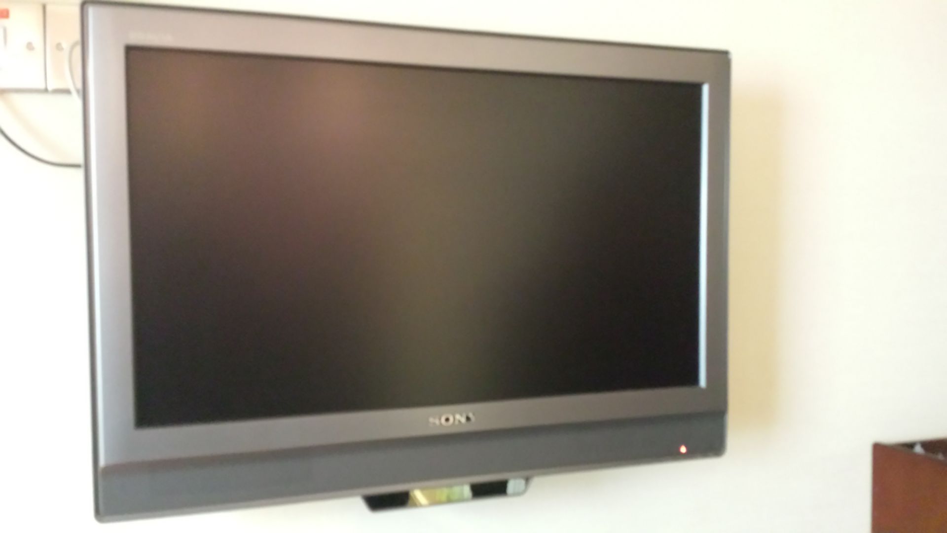 Sony Flat Screen TV with remote control - Image 2 of 2