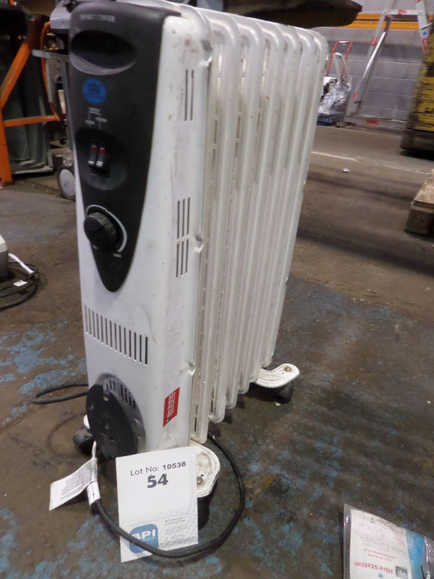 Premier Oil Filled Radiator Electric- {011817}  240v Tested and is working but some damage to the