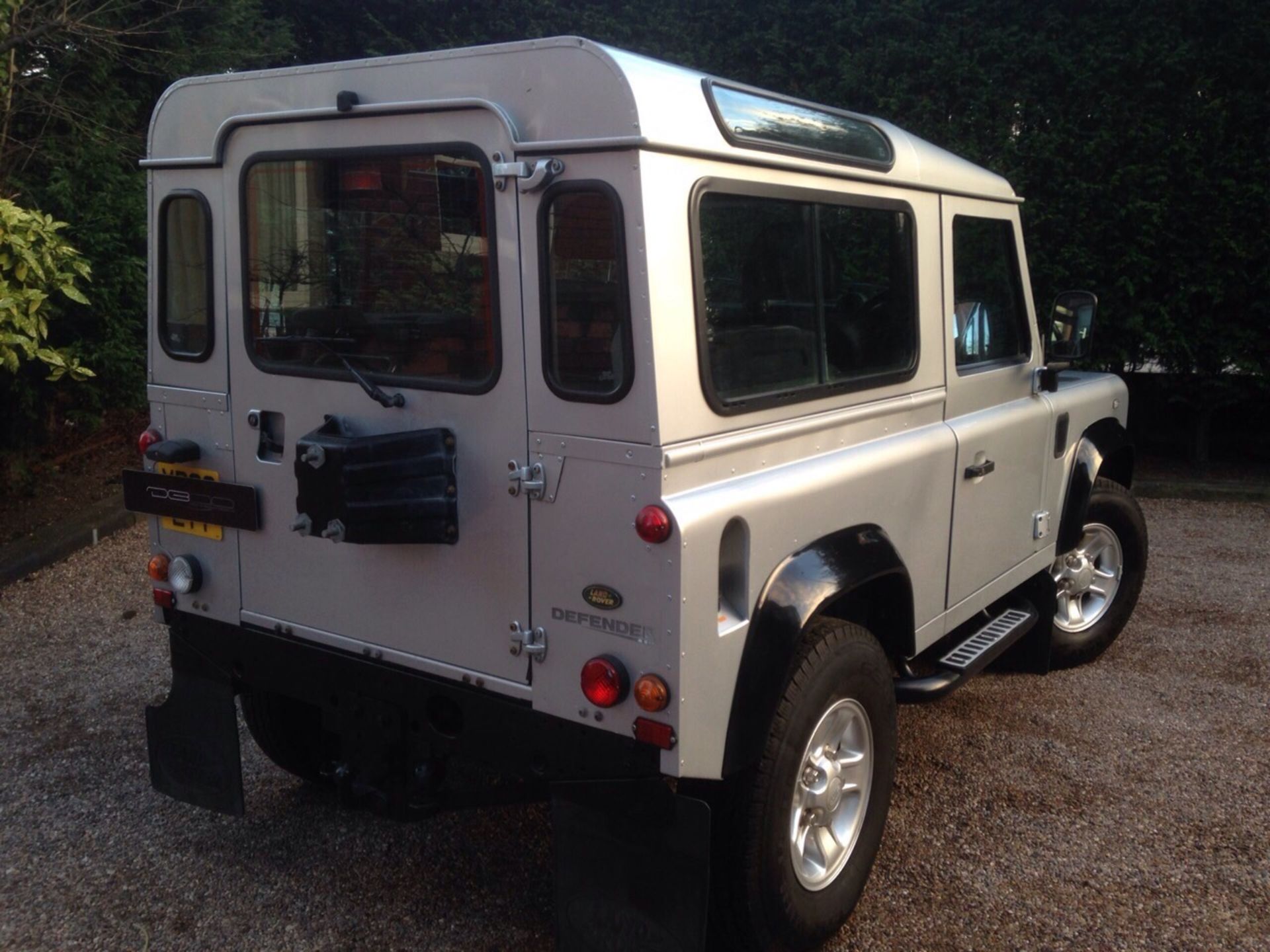 Land Rover, Defender Diesel - Image 5 of 19