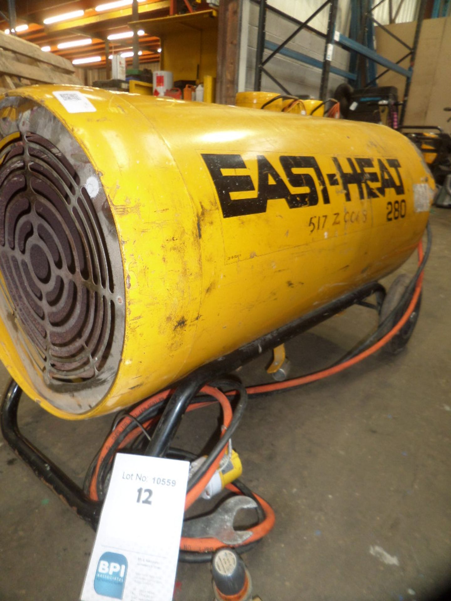 EASI HEAT 280 {017827} BLOWER HEATER 260000 BTU - GAS 110v 16amp connection and is LPG gas. tested a