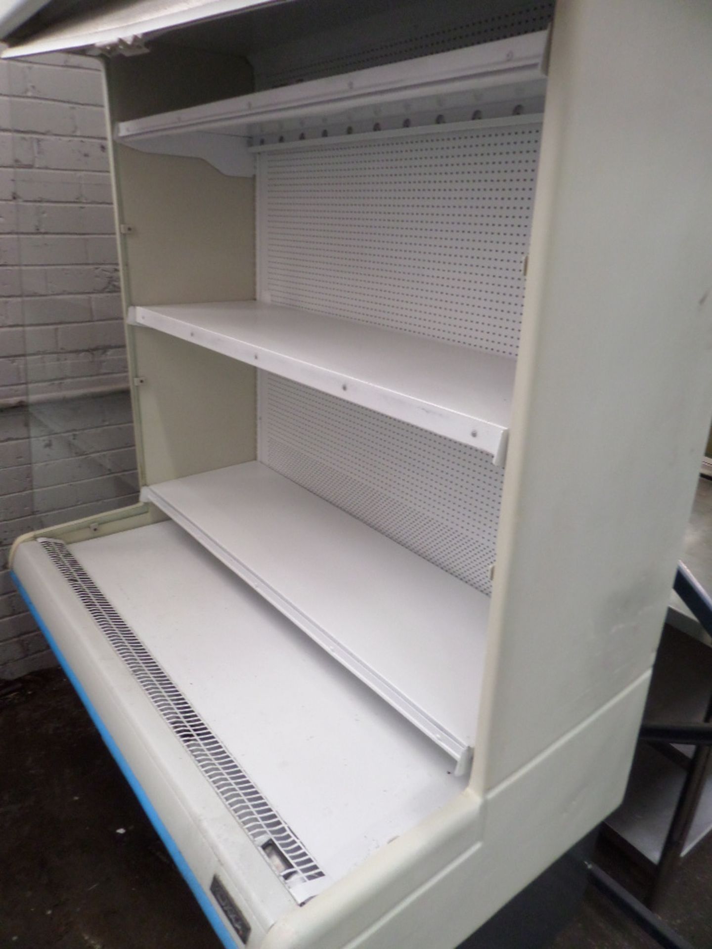 KOXKA M-14 {016961} 6FT MULTI DECK DISPLAY FRIDGE 240v 13amp connection and is fitted with lighting - Image 3 of 5