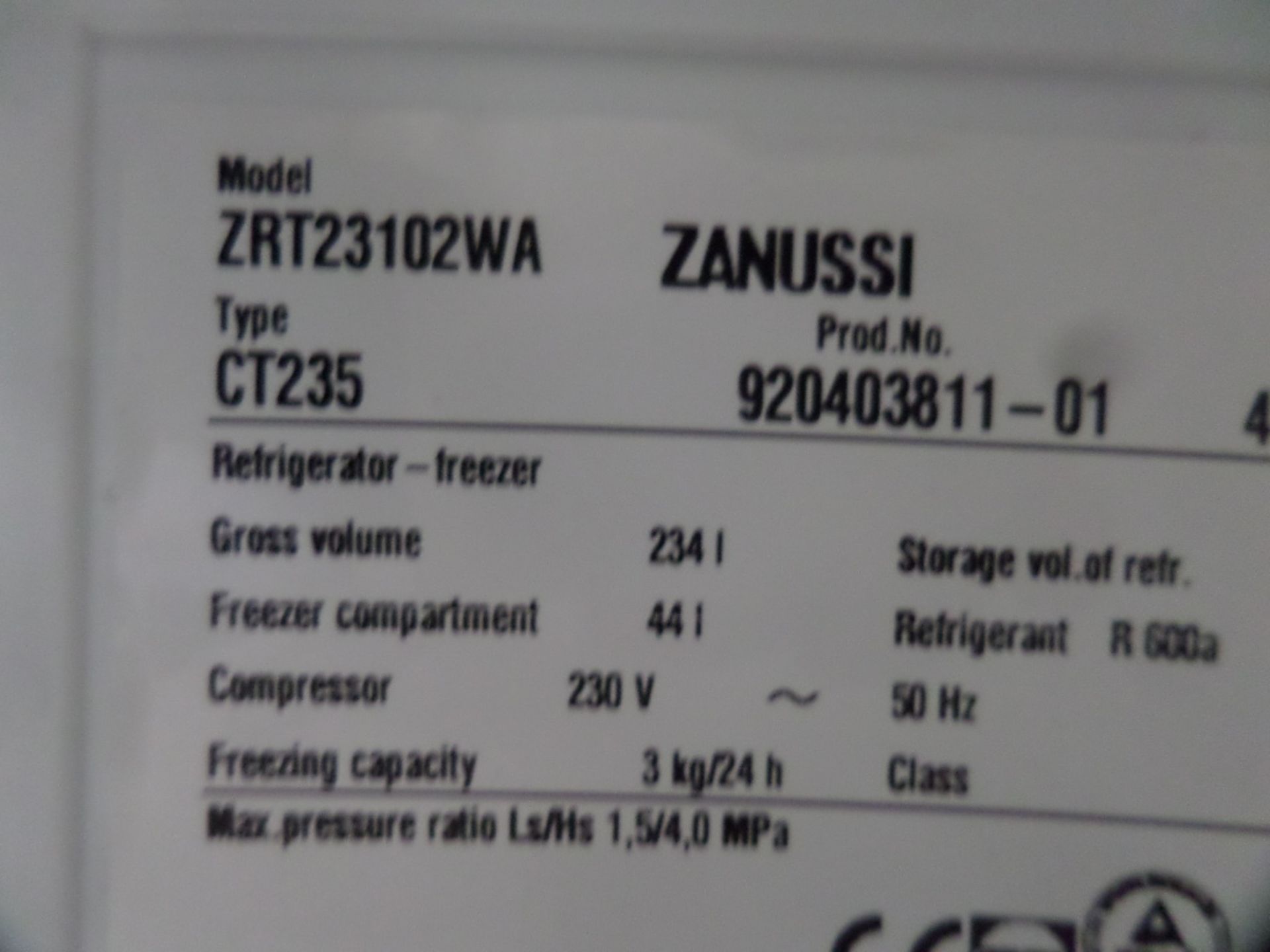 ZANUSSI CT235 {015786} FRIDGE FREEZER 240v 13amp connection - Dimensions are 1.4mts high/55cmwide/58 - Image 3 of 4