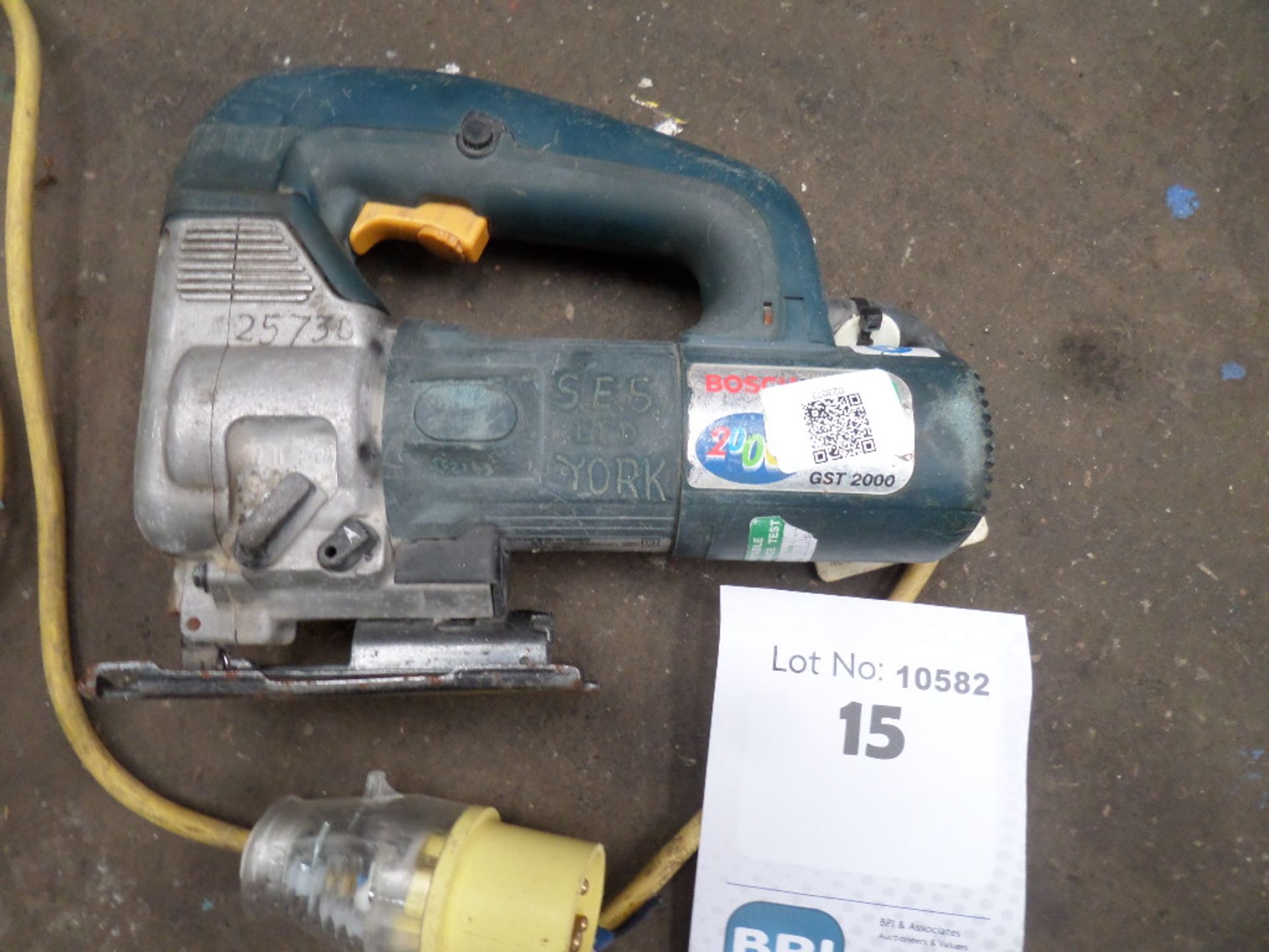 BOSCH GST2000 {023073} JIG SAW 110V 16amp connection and is working fine.