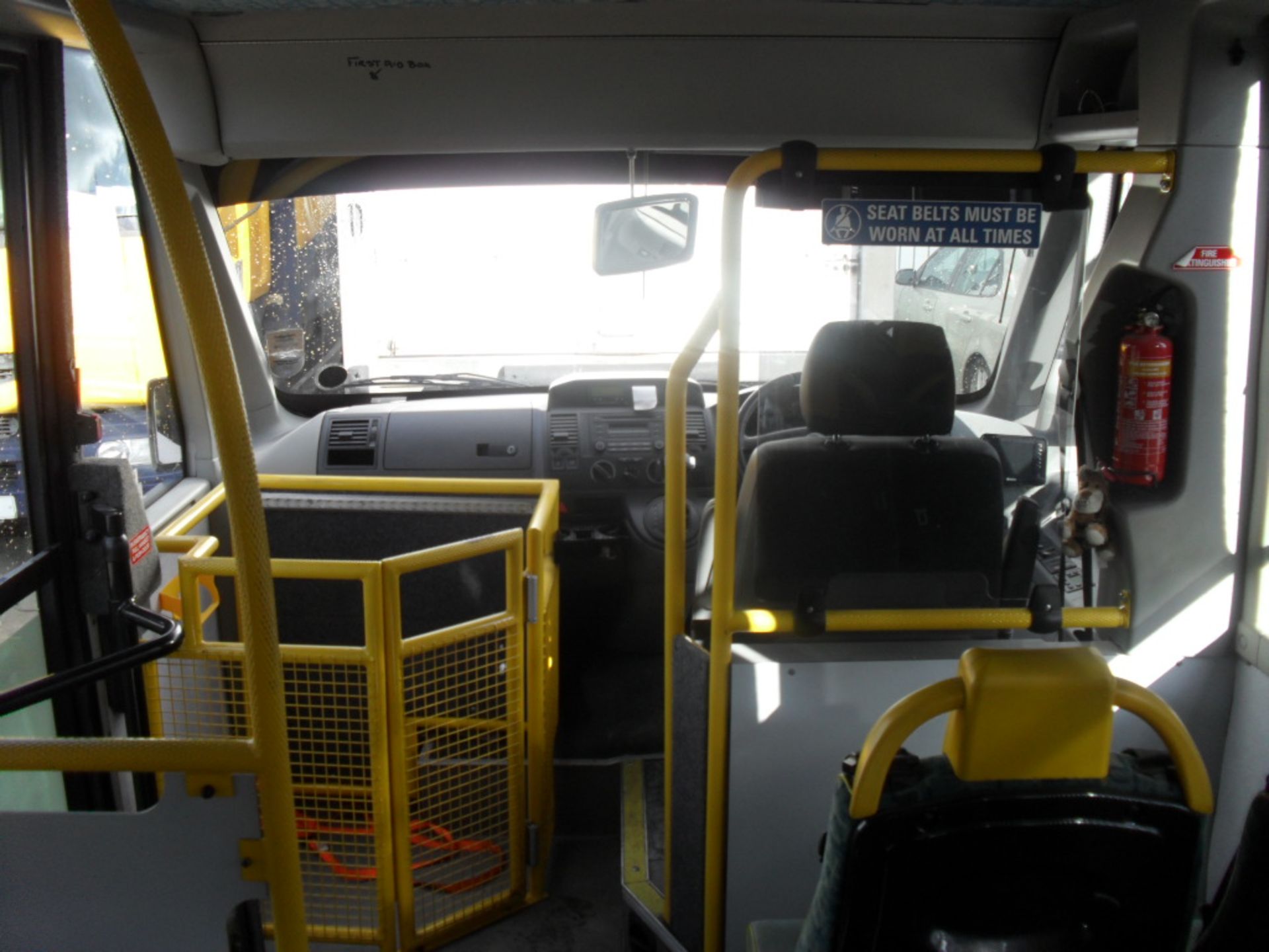 2007 VW Transporter based 12 seater mini bus with disabled access ramp. - Image 13 of 19