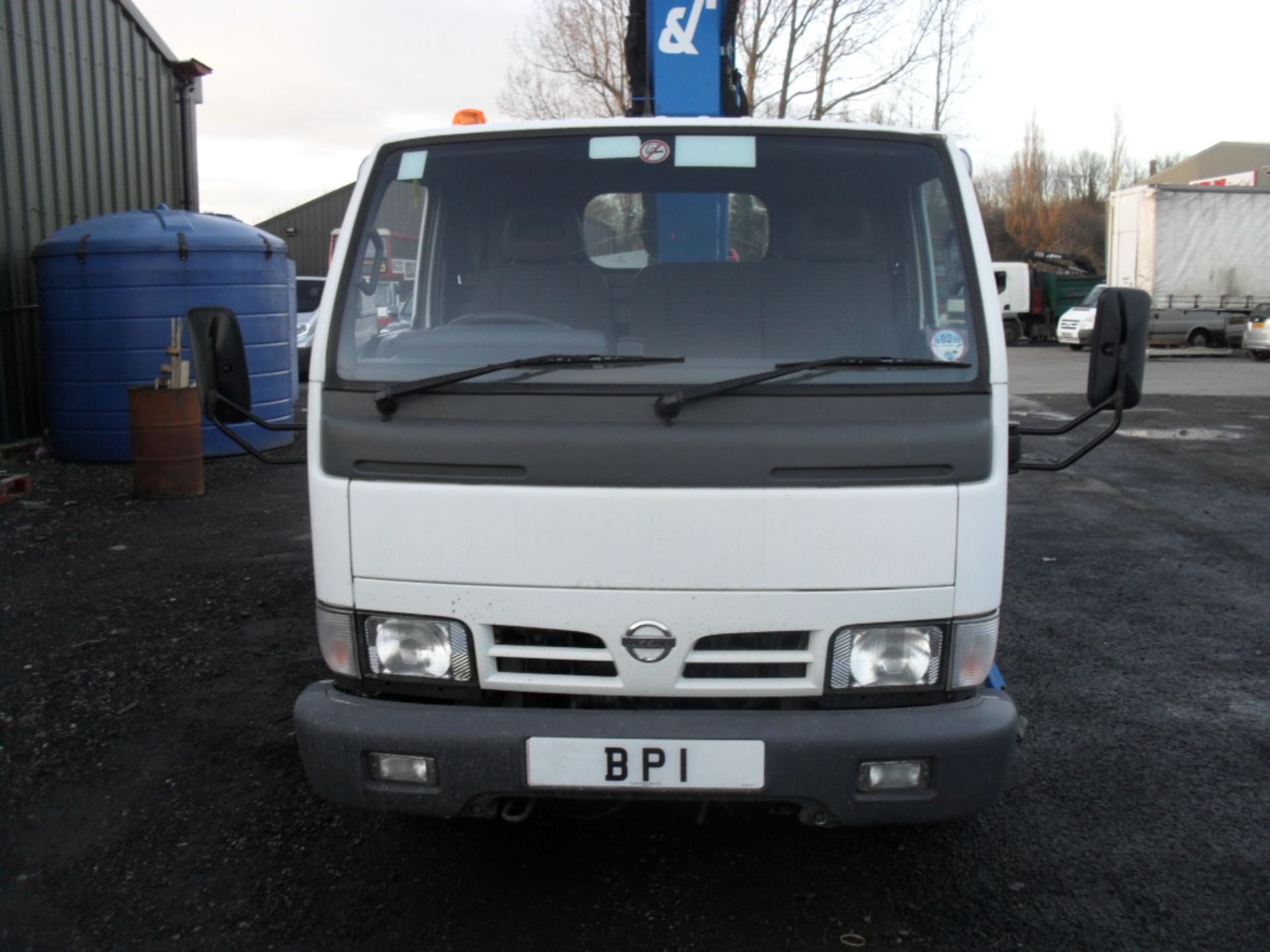 2004 /54 Nissan Cabstar mobile access platform with Oil And Steel 18 metre equipment. - Image 2 of 15