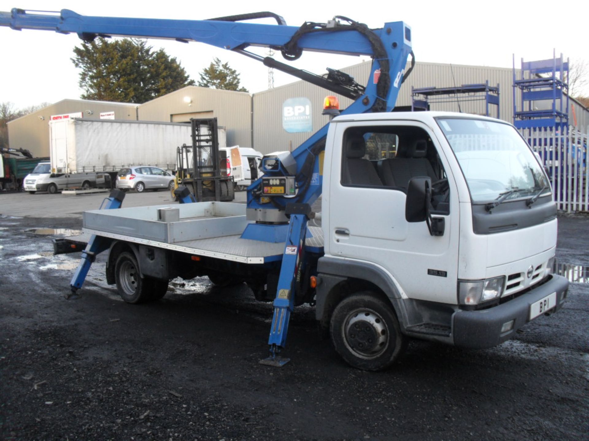 2004 /54 Nissan Cabstar mobile access platform with Oil And Steel 18 metre equipment. - Image 3 of 15