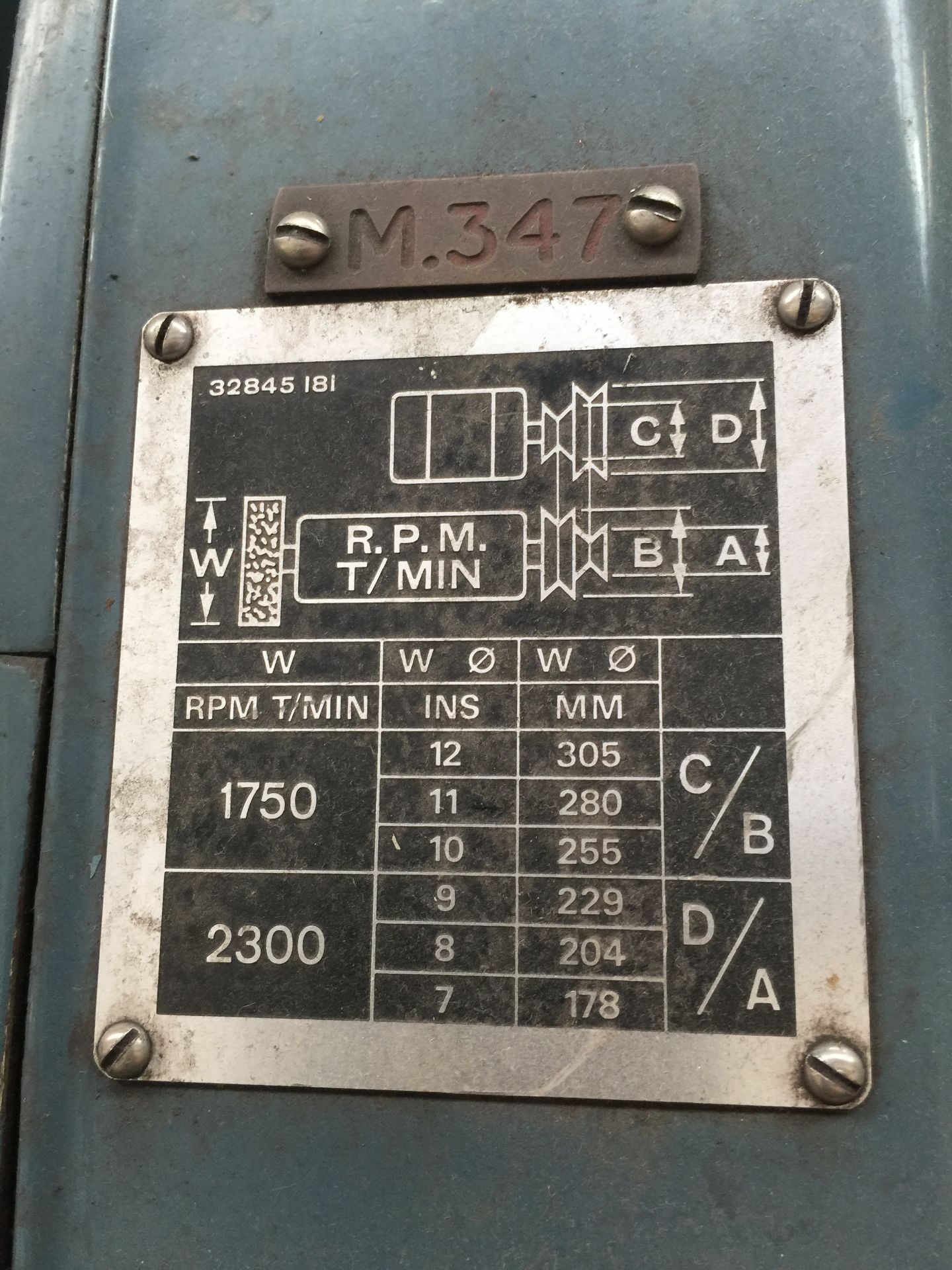 JONES SHIPMAN CYLINDRICAL GRINDER - with Coolant System, Model: 1310     Model No. 73201 - Image 6 of 19