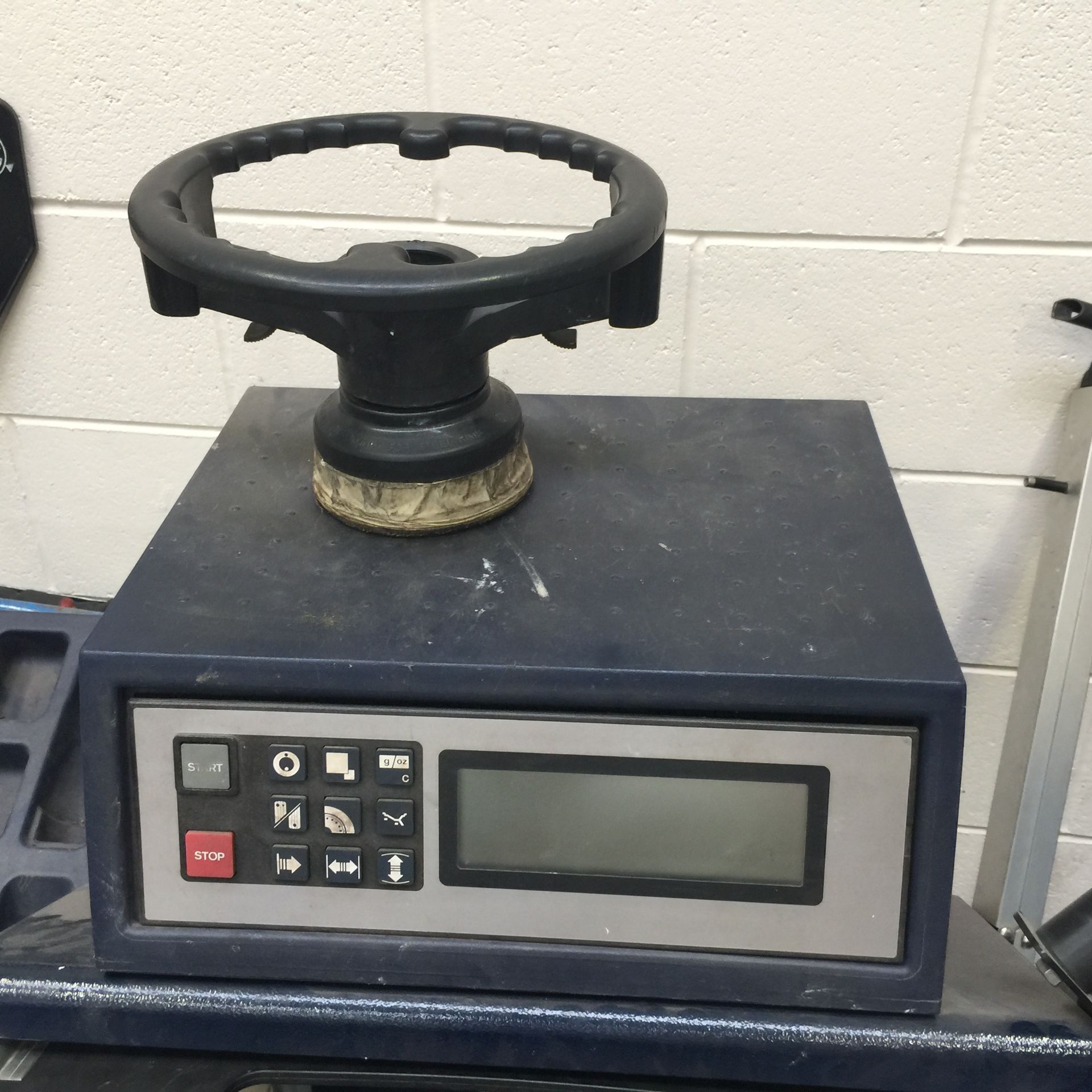 HOFMANN - Wheel Balancing Machine, Geodyna 6300 - Image 5 of 7