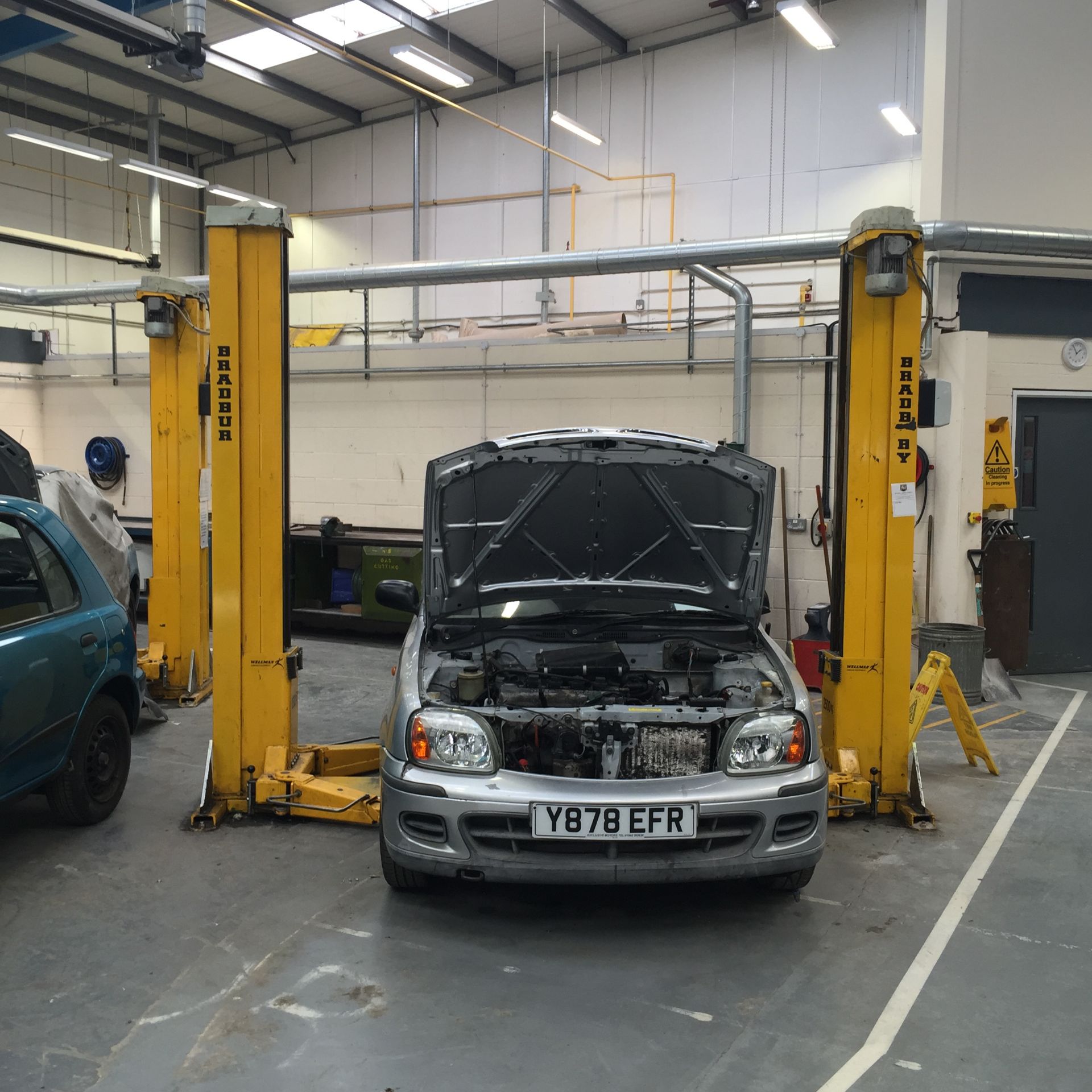 BRADBURY - 2 Post Vehicle Lift - 2.5 Tonne, Type - 2703