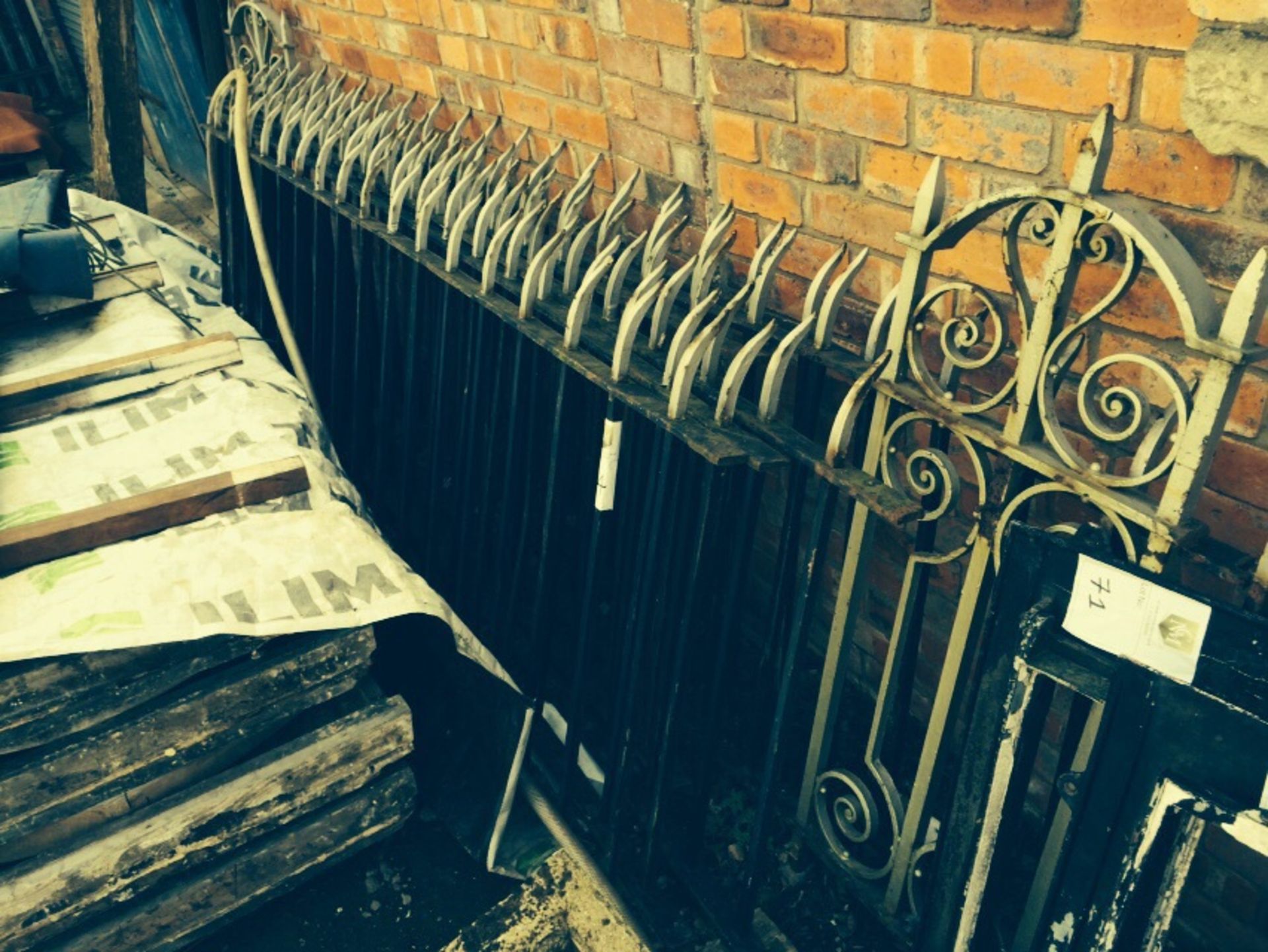 Decorative Victorian railings Approx 62ft total length - Image 3 of 3