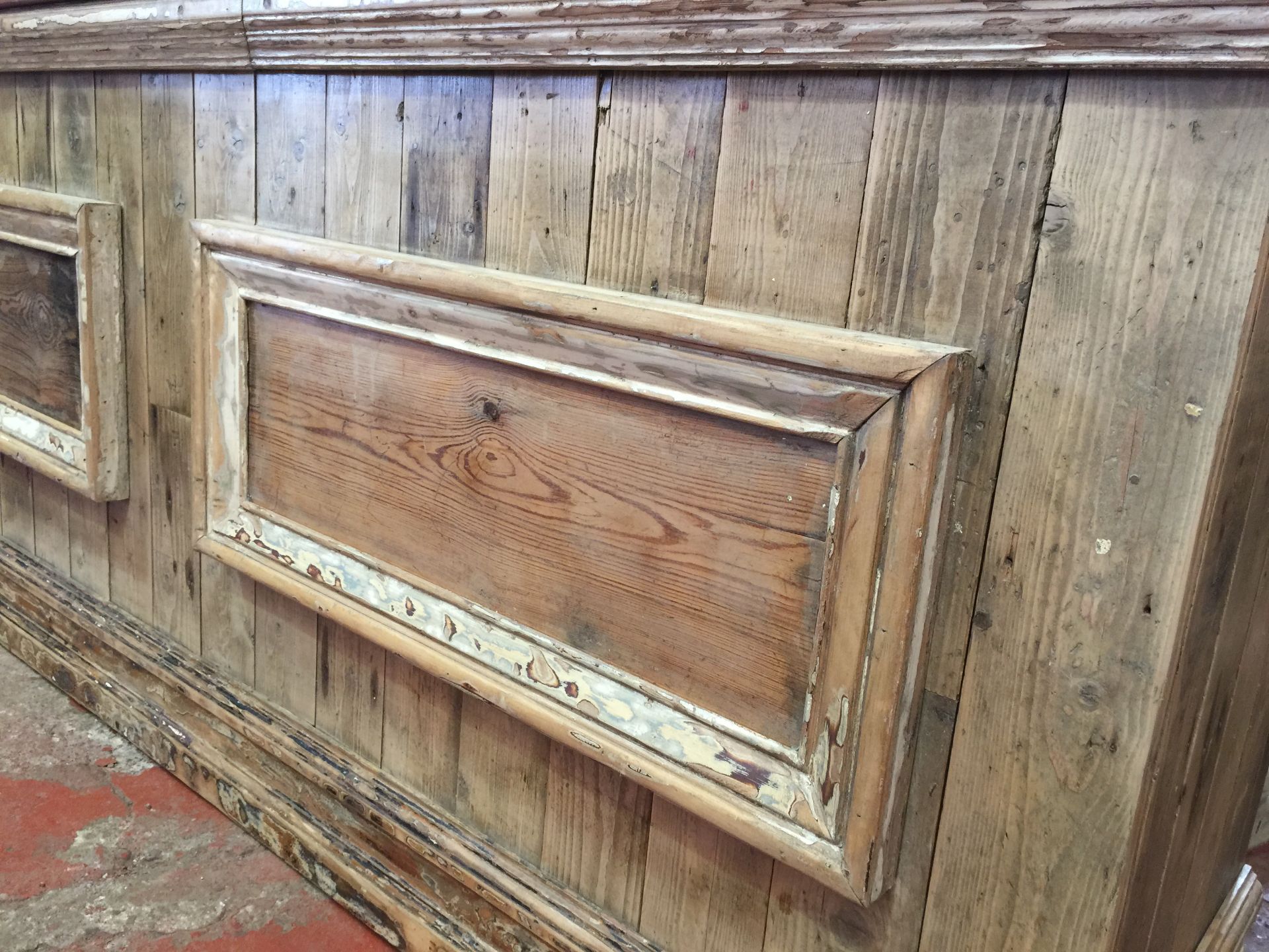 Stunning Reclaimed Pine Bar.  Ideal as a Bar or Shop Counter.  The new built frame has been clad wit - Image 4 of 12