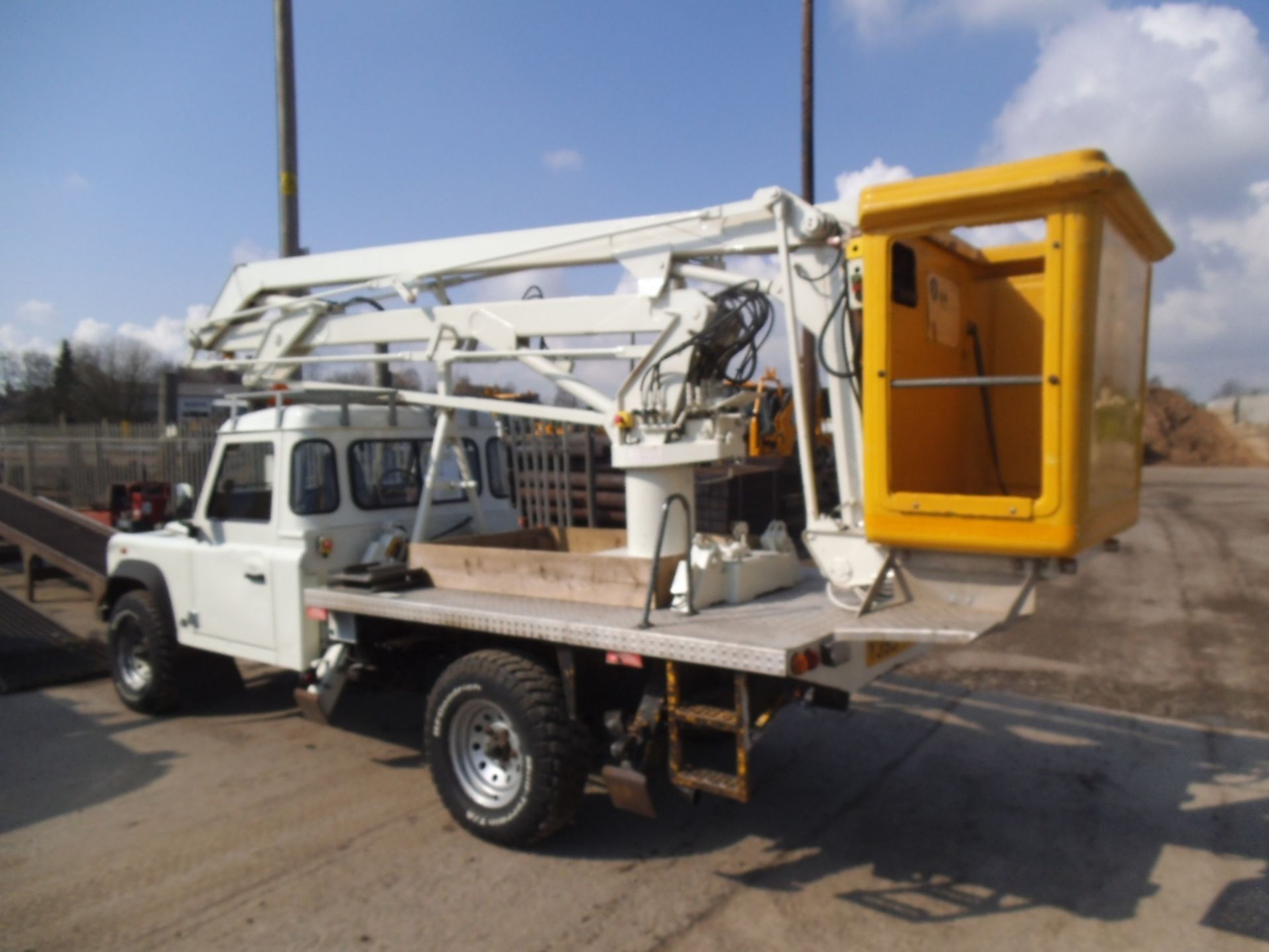 Landrover Defender 110 Mobile Access Platform, Reg No. Y393 TOJ, First Registered: 01/03/01, Test Ex - Image 4 of 6