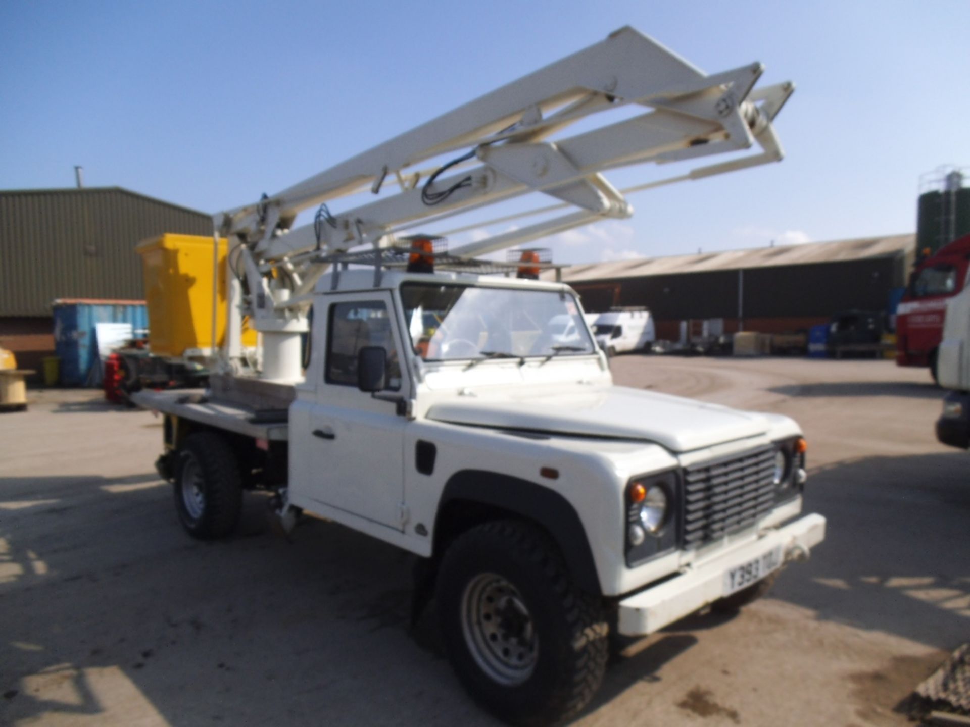 Landrover Defender 110 Mobile Access Platform, Reg No. Y393 TOJ, First Registered: 01/03/01, Test Ex