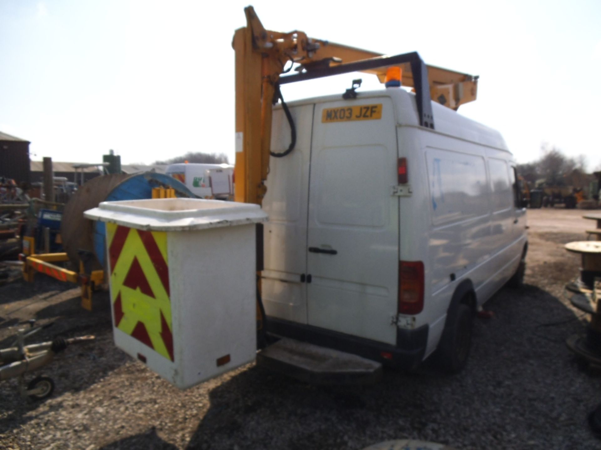 VW LT46 TDI Mobile Access Platform, Reg No. MX03 JZF, First Registered: 27/06/03, Kms: 241104 - Image 2 of 5