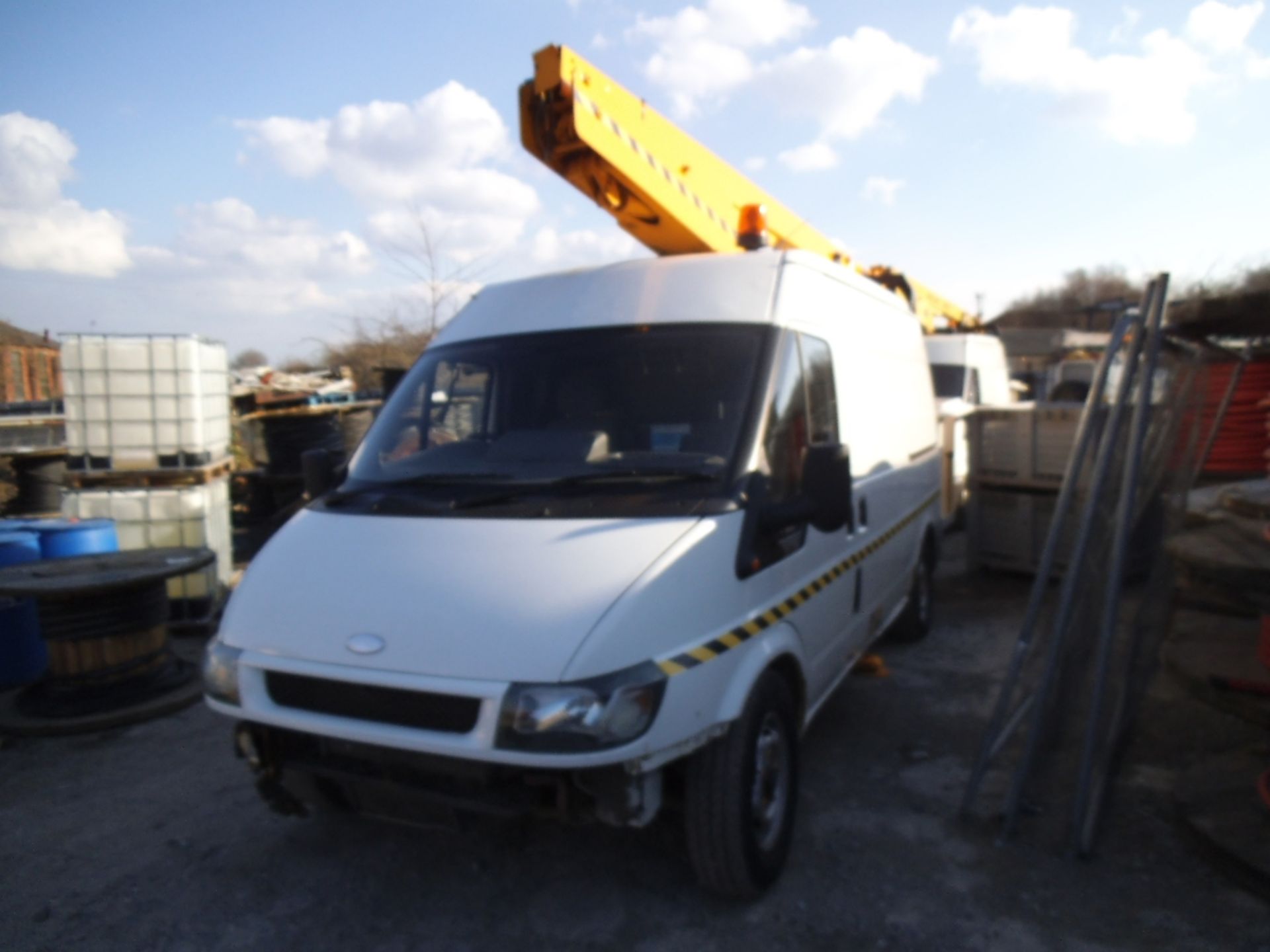 Ford Transit 350D Mobile Access Platform, Reg No. BX05 FHE, First Registered: 10/07/05, Kms: 346861