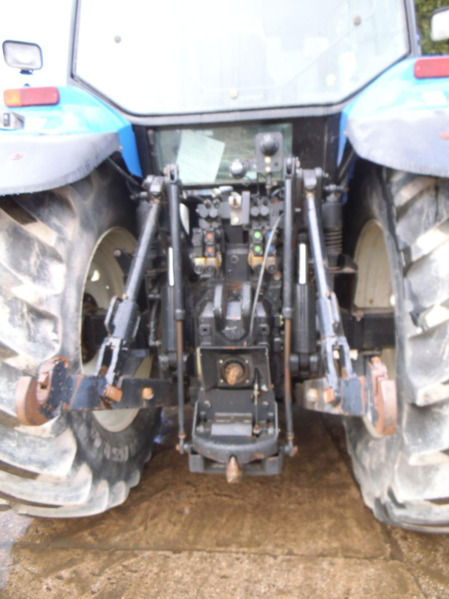 New Holland TM175 Tractor, Reg No. DA03 MFJ, First Registered: 19/05/03 (ATR01) - Image 4 of 8