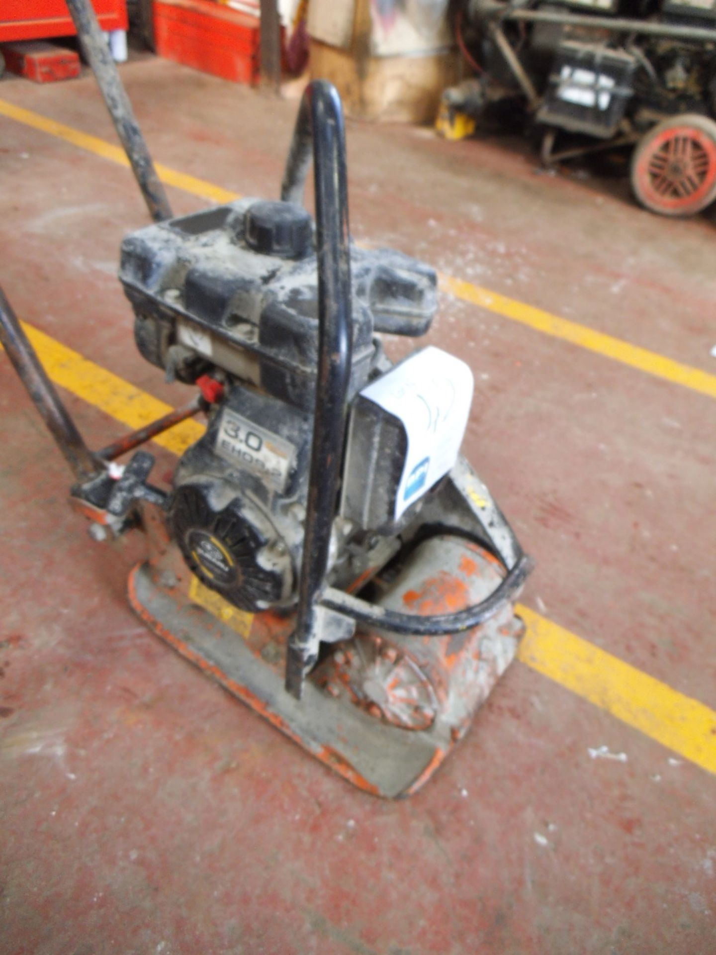 Mikasa Sangyo MVC-40G Vibrating Plate Compactor (VPL08) - Image 2 of 2